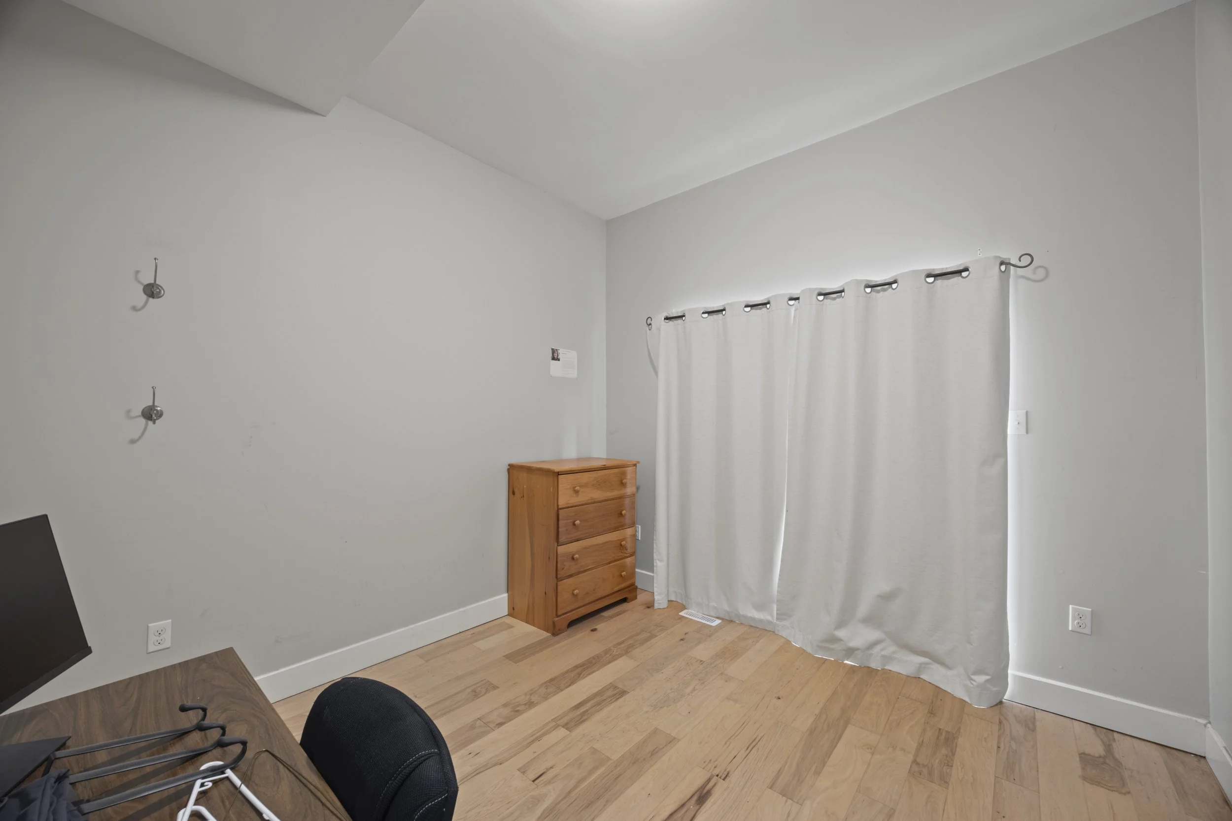 517 Princess Ave -46.JPG