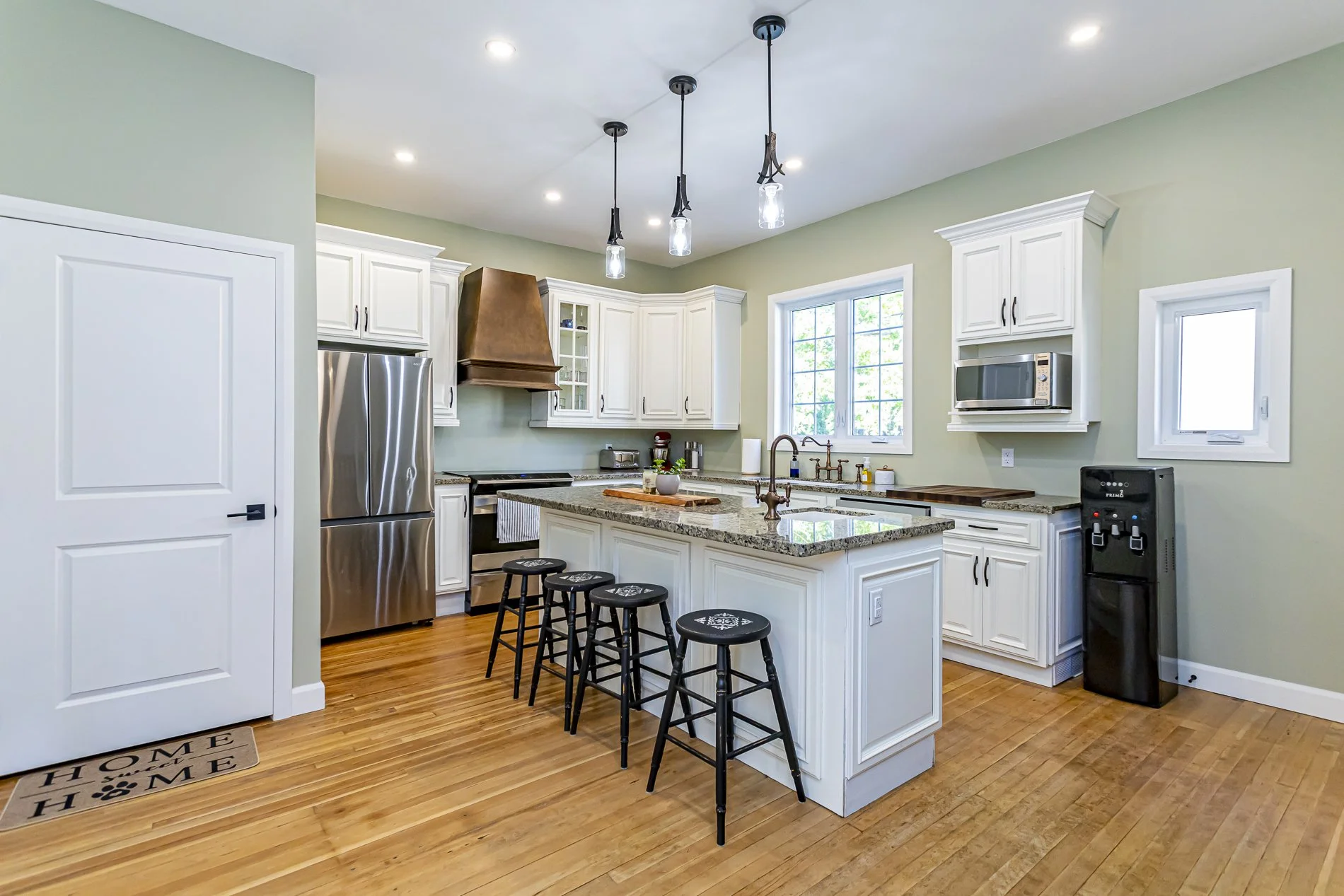 168 Ailsa Craig Main St_12.jpg