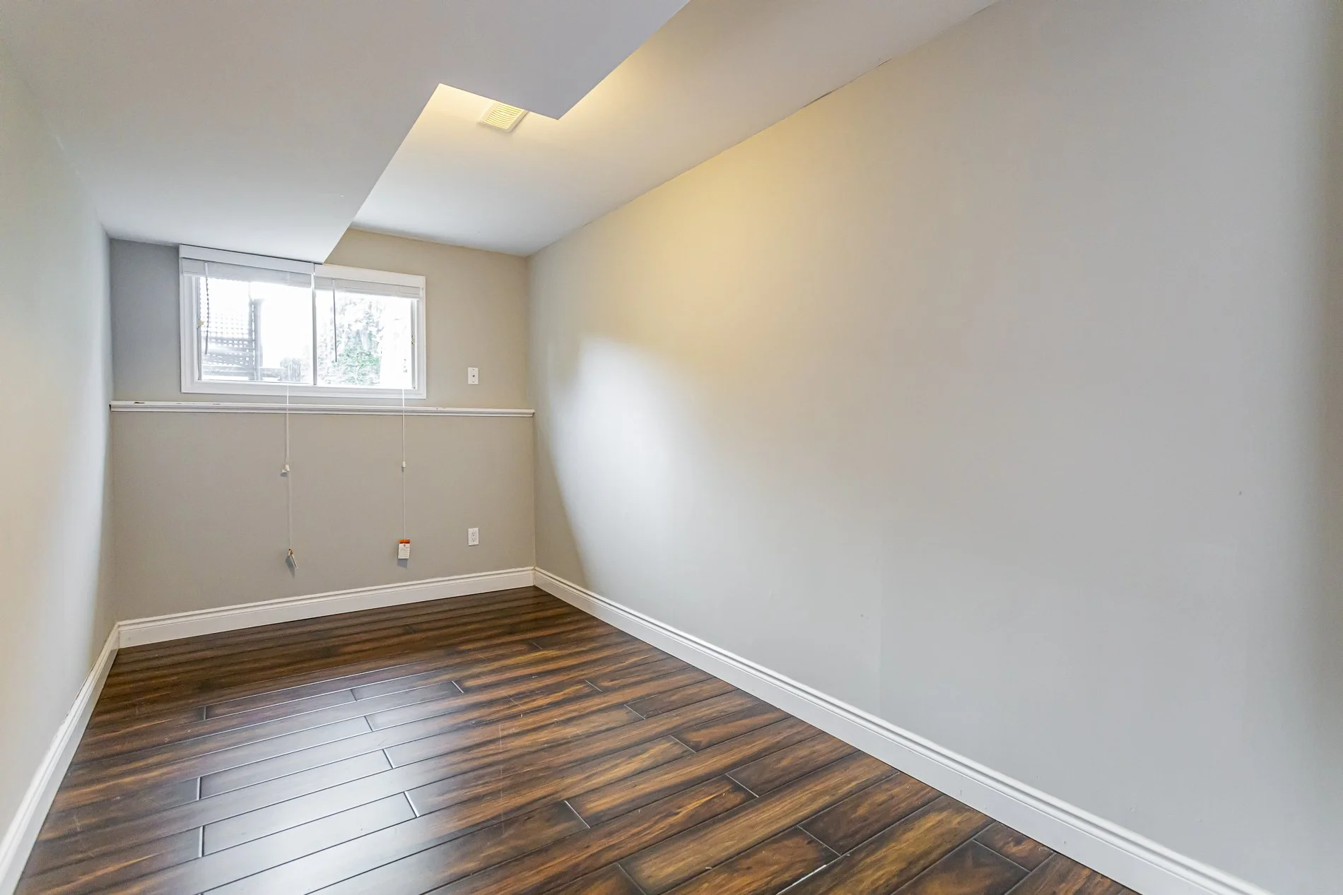 8 Edgemere Crescent_33.jpg