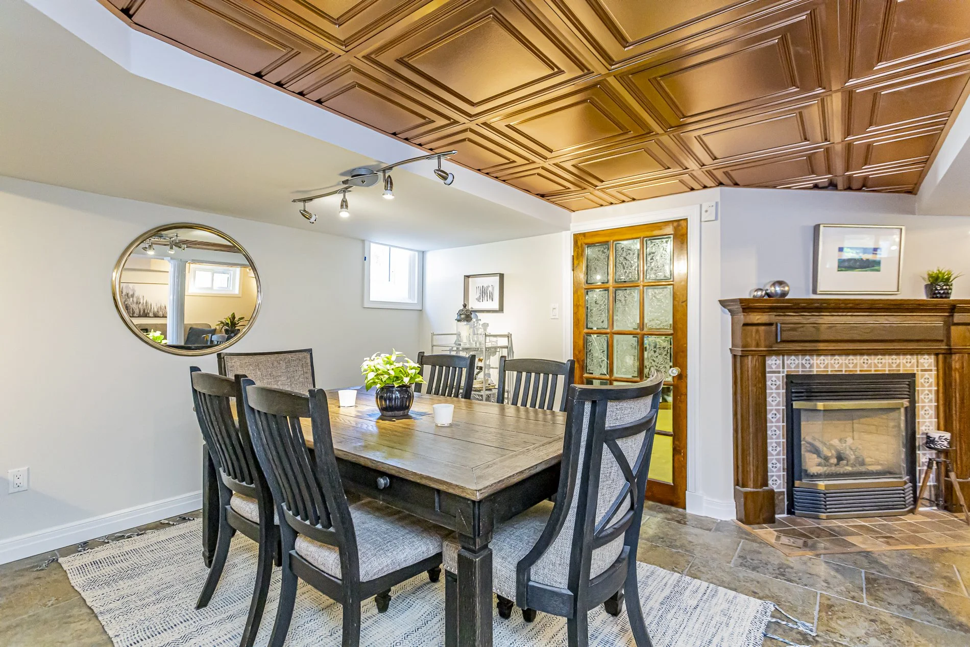 44 Briscoe St E_32.jpg