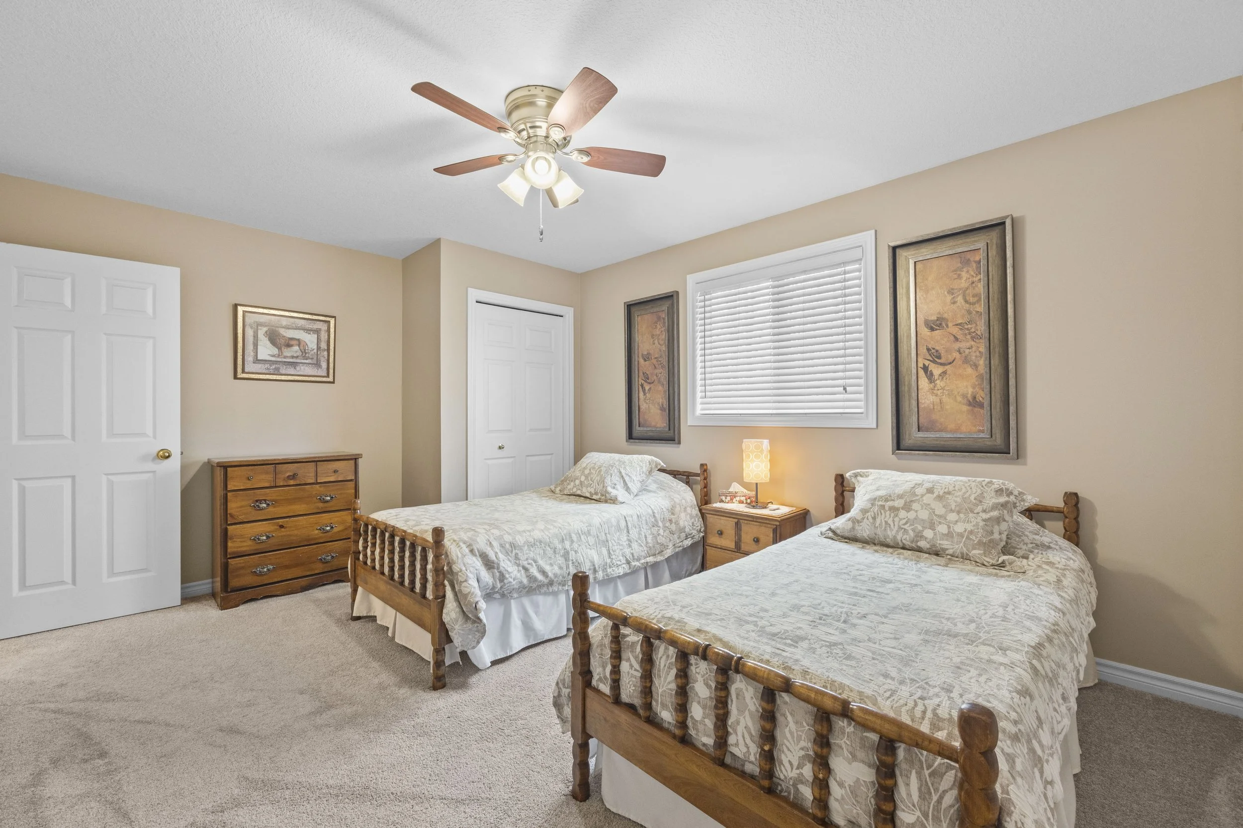 4 Oakwood Crt -24.JPG