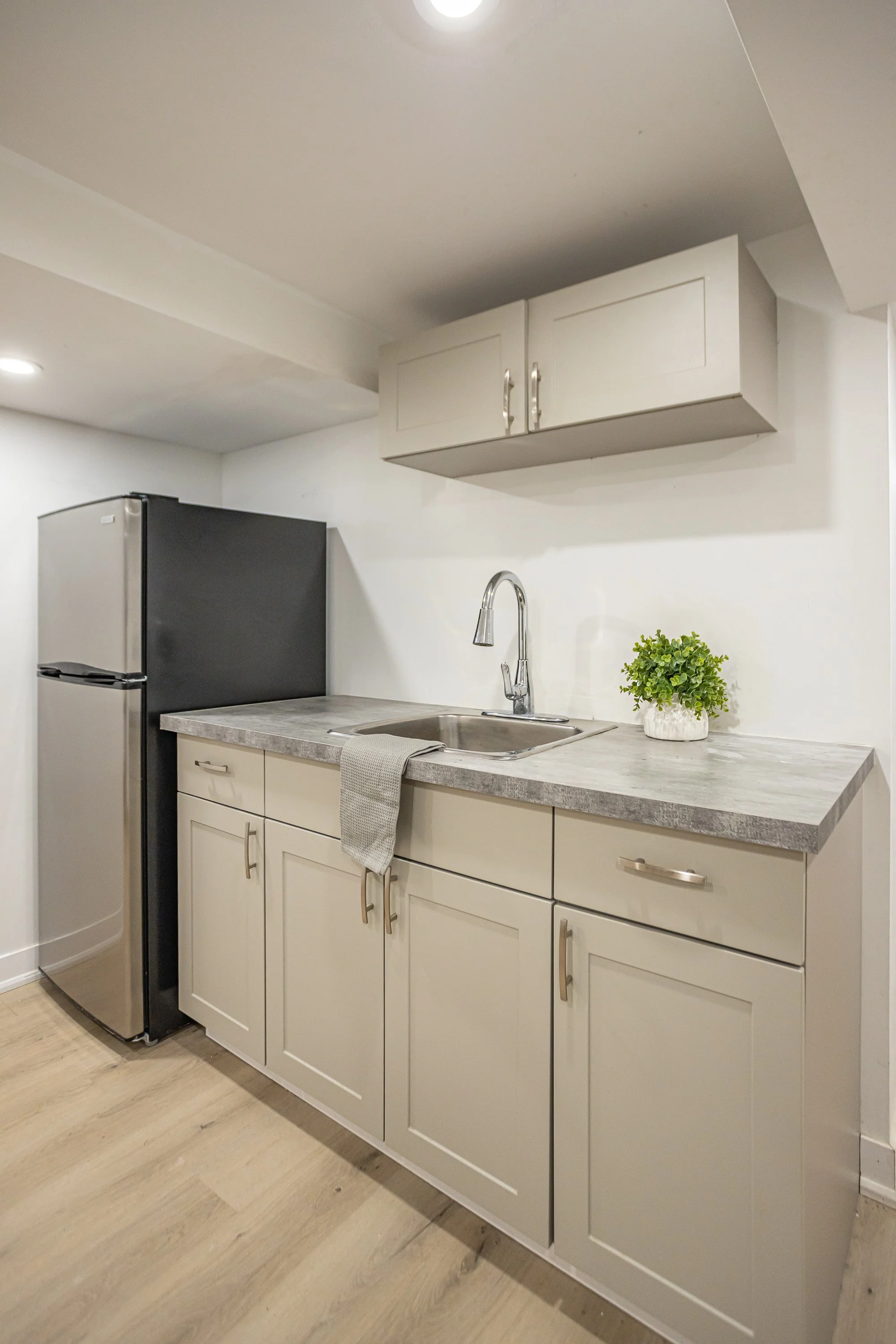 146 Burnside Dr-27.jpg