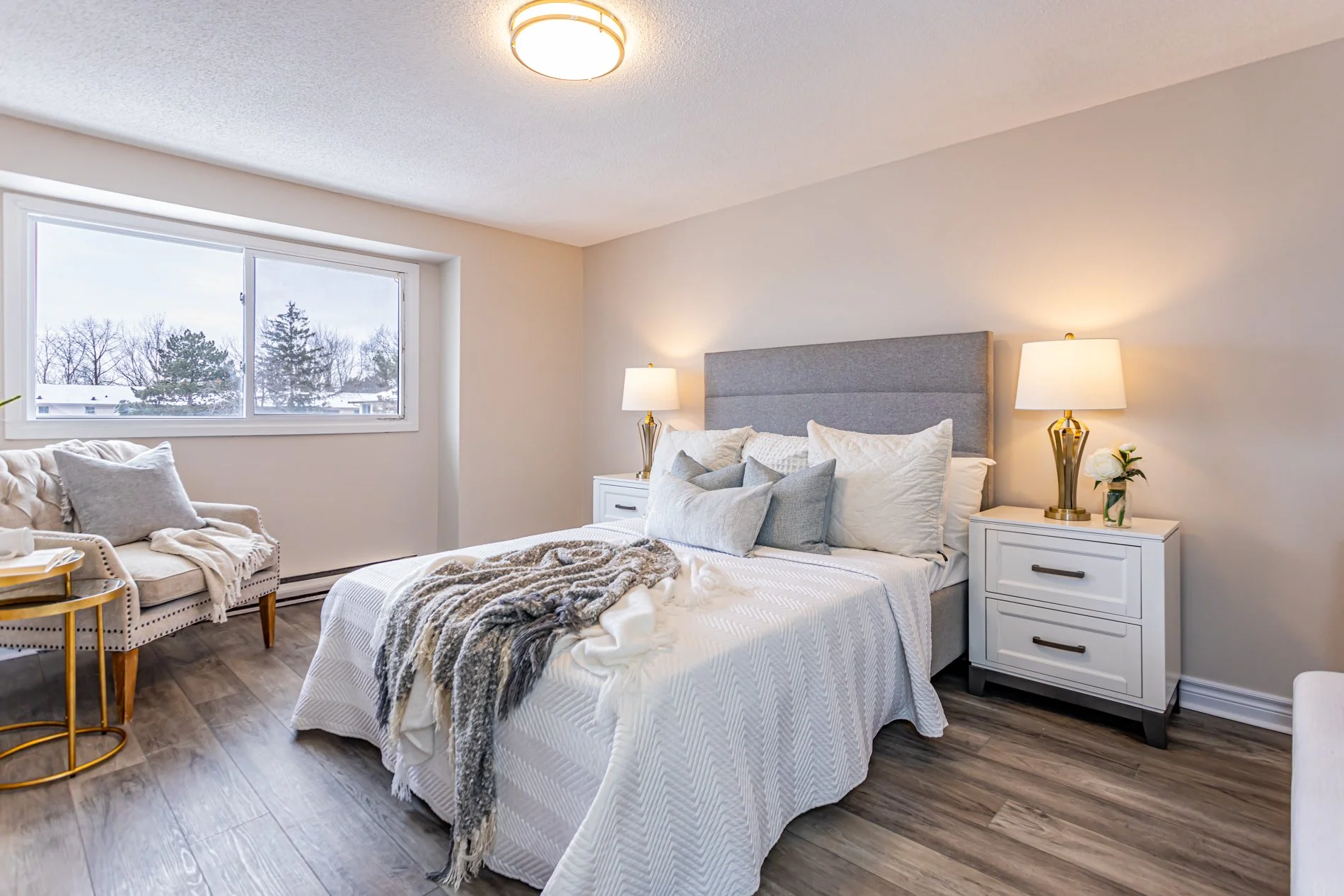 42-355 Sandringham Cres-16.jpg
