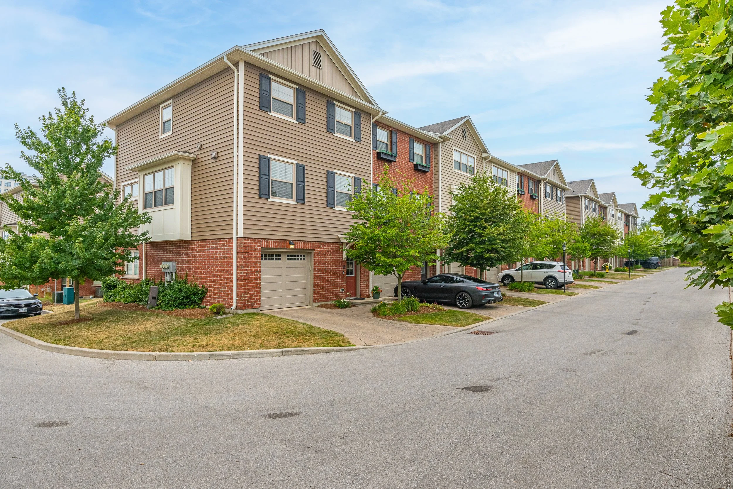18-3025 Singleton Ave -01.jpg