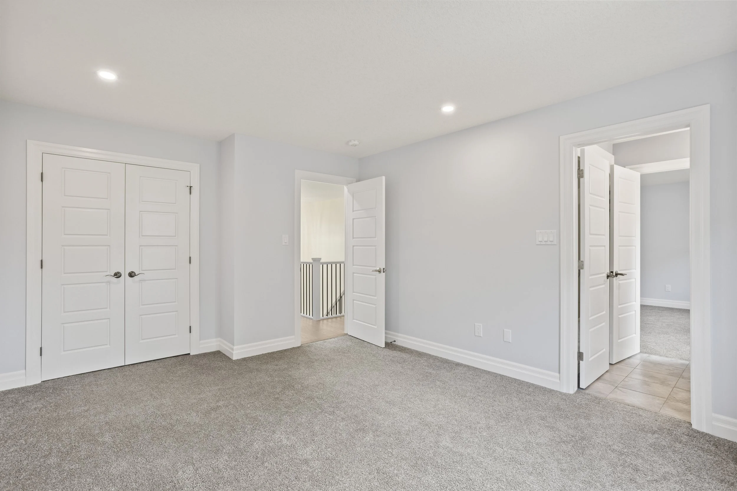 74 Royal Cres -33.JPG