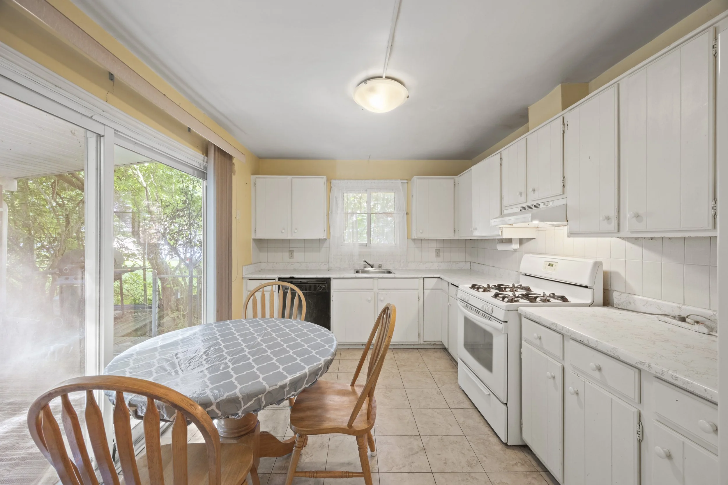 973 Dame St-14.JPG