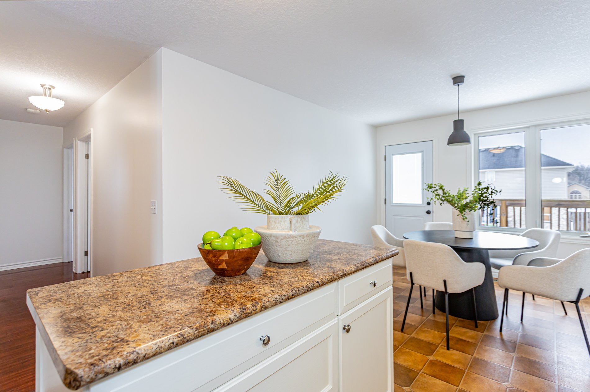 535 Harris Circle-12.jpg