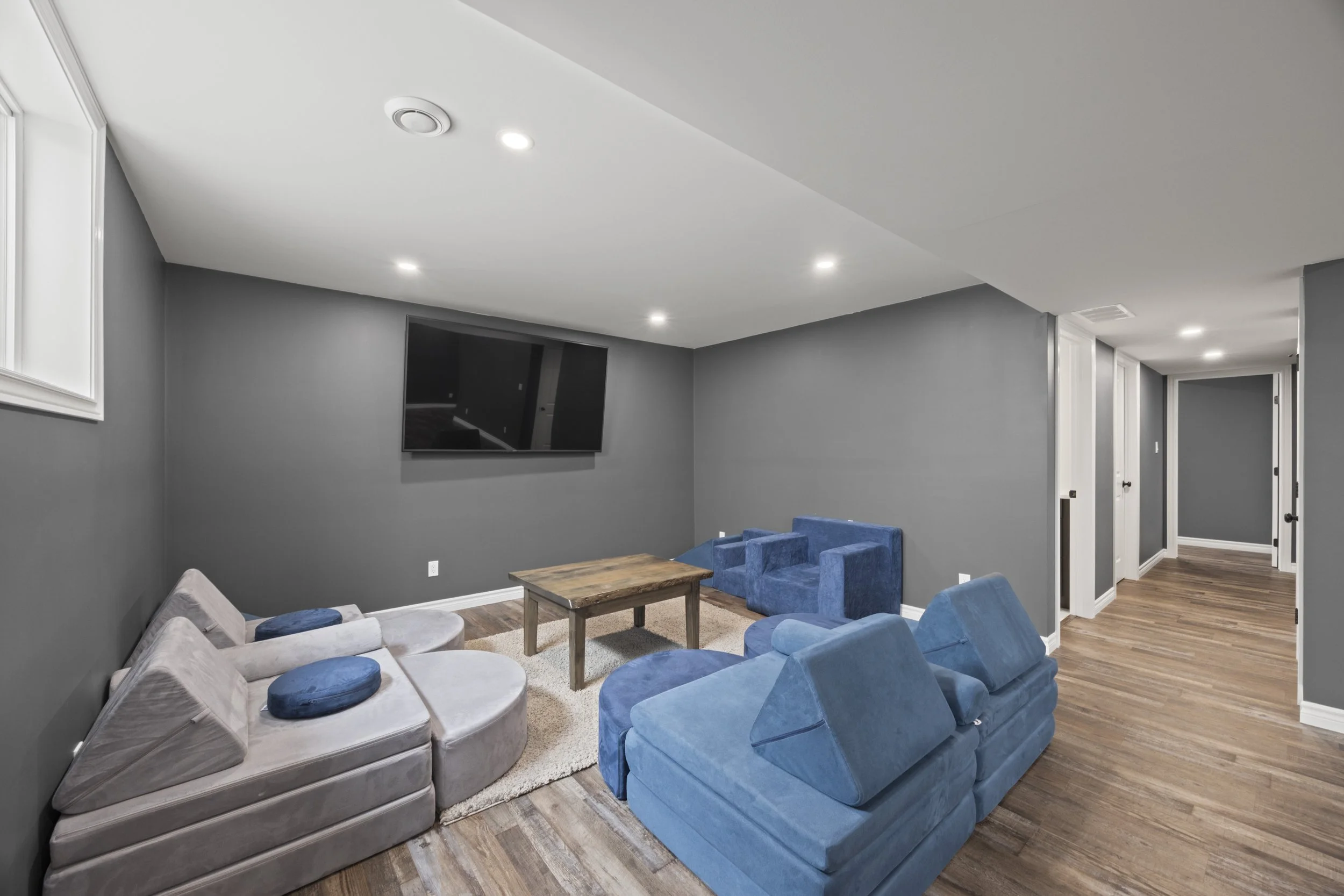 21 Middle St -34.JPG