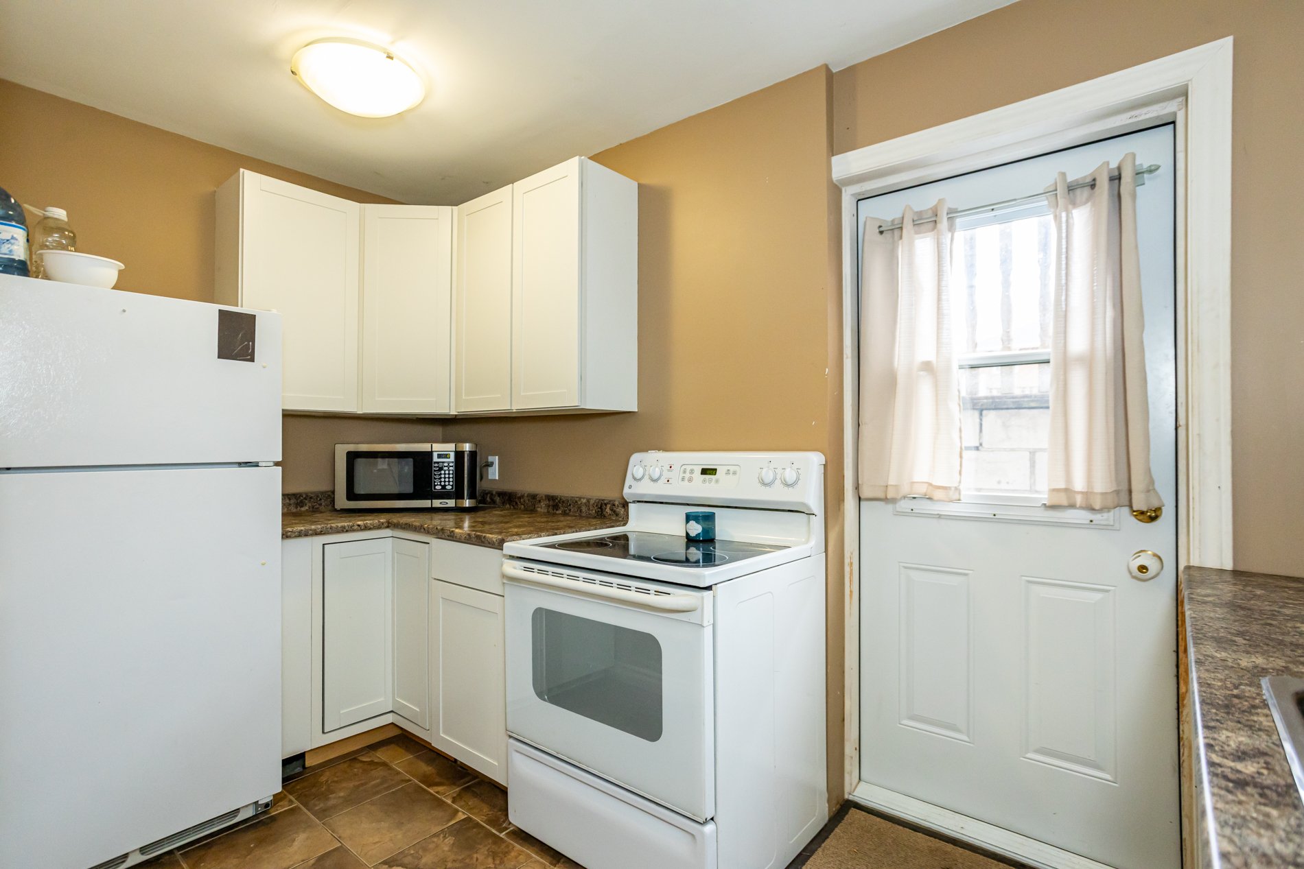 218 Highbury Ave-31.jpg