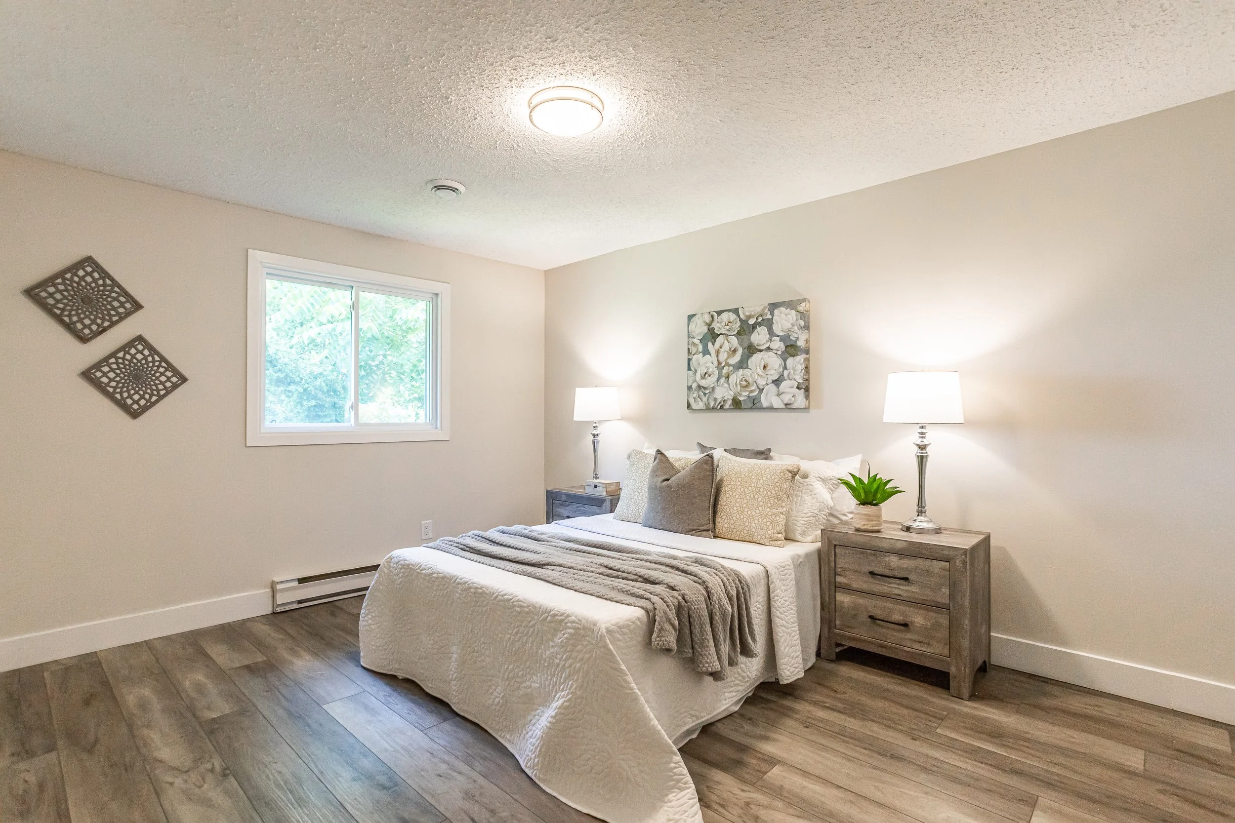 21-135 Belmont Dr-26.jpg