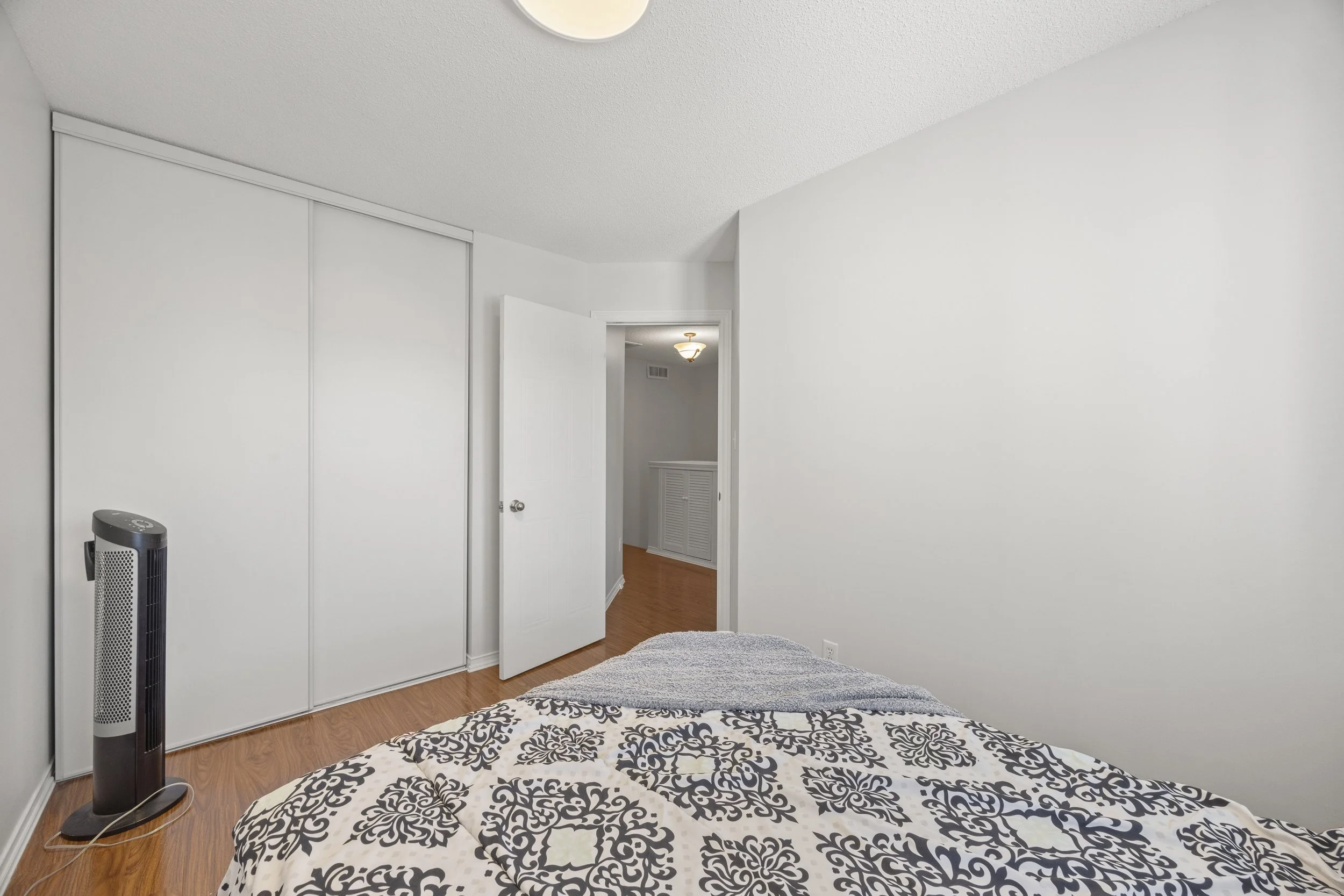25-9 Ailsa Place-31.JPG