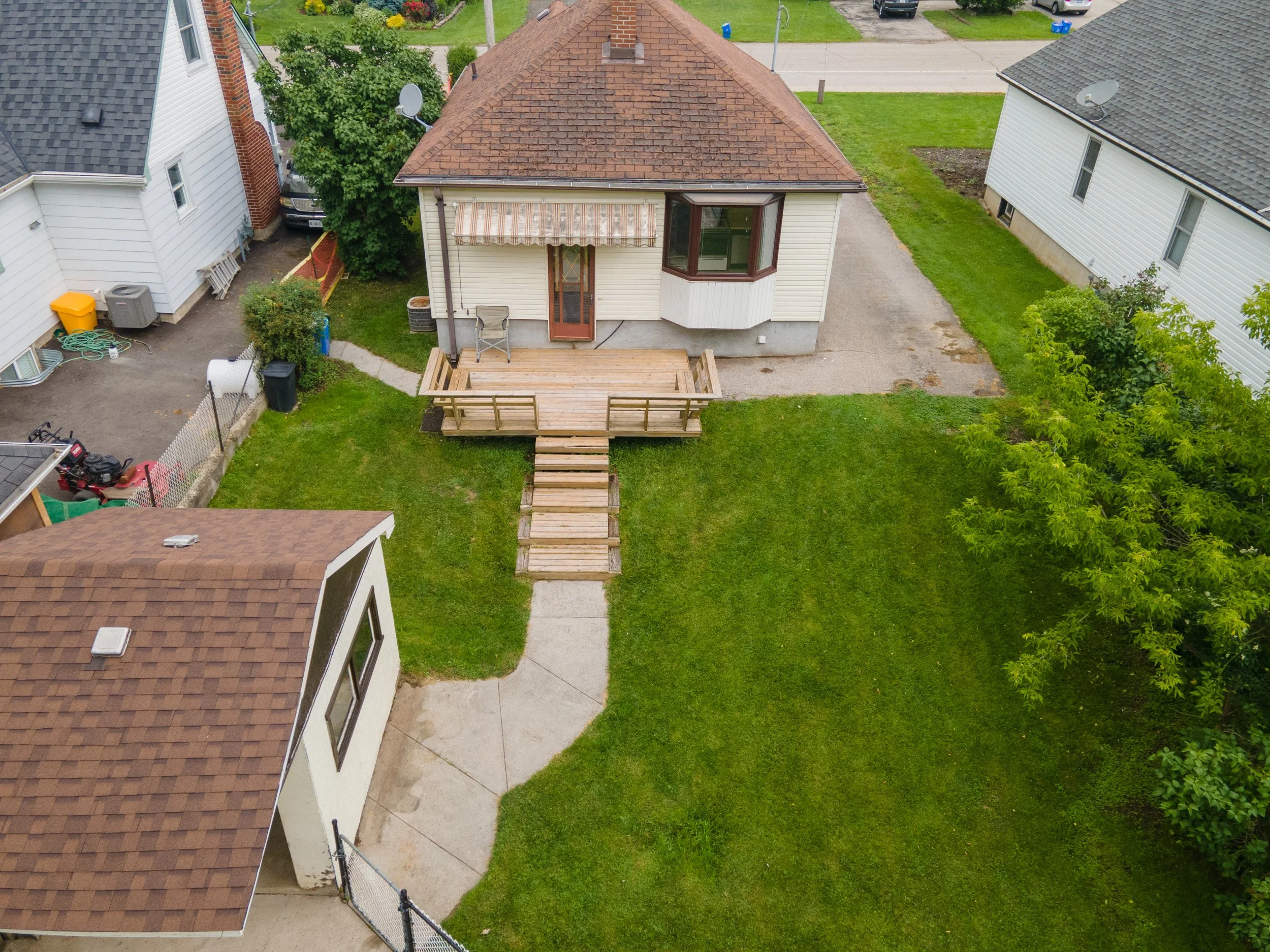 1871 Parkhurst Ave-35.jpg