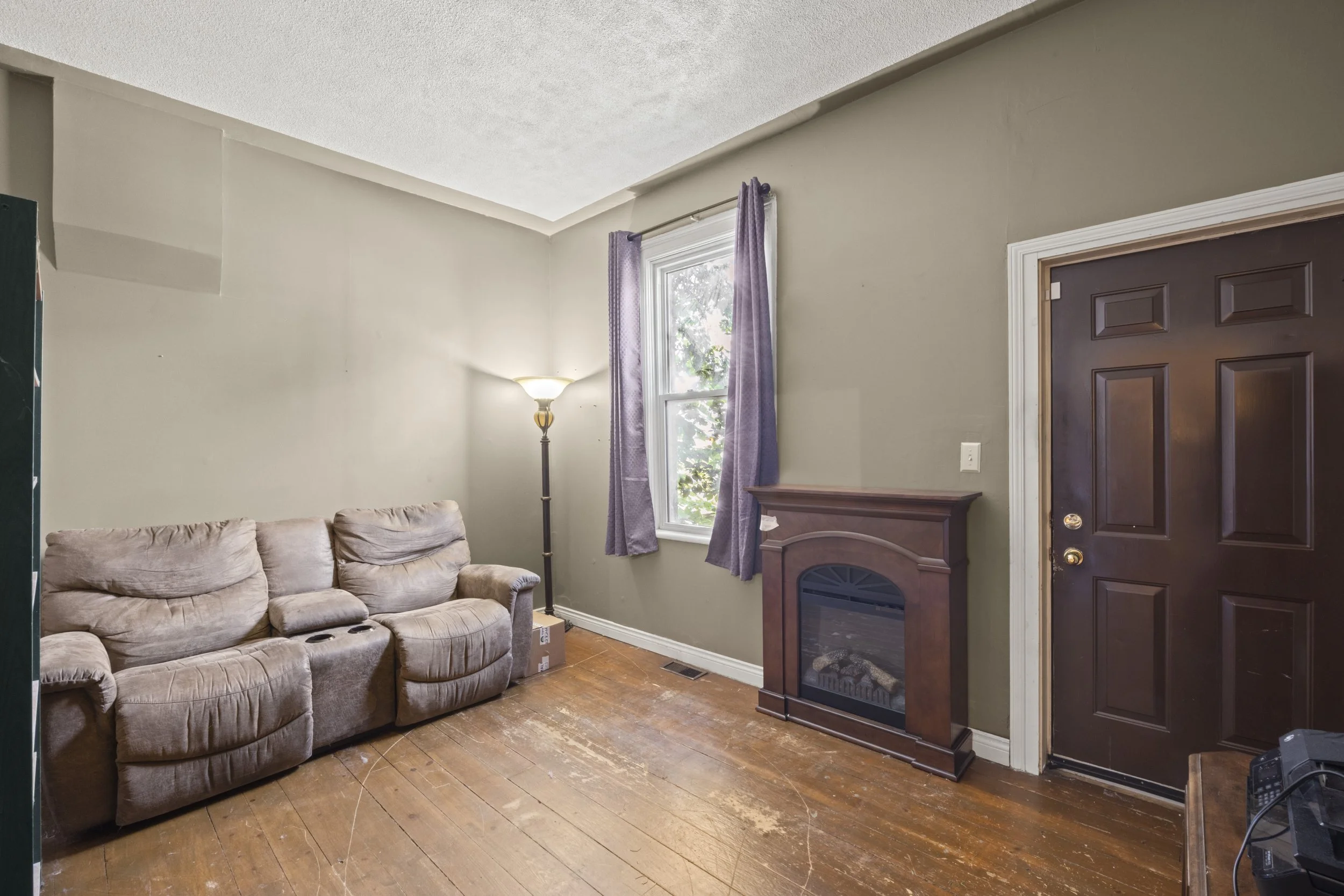 973 Dame St-5.JPG