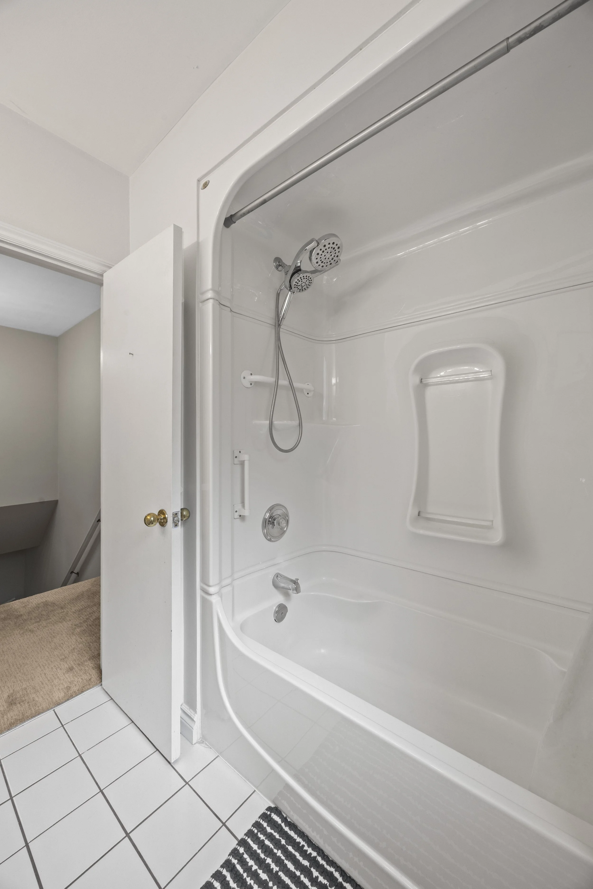 62-1220 Royal York Rd -35.JPG