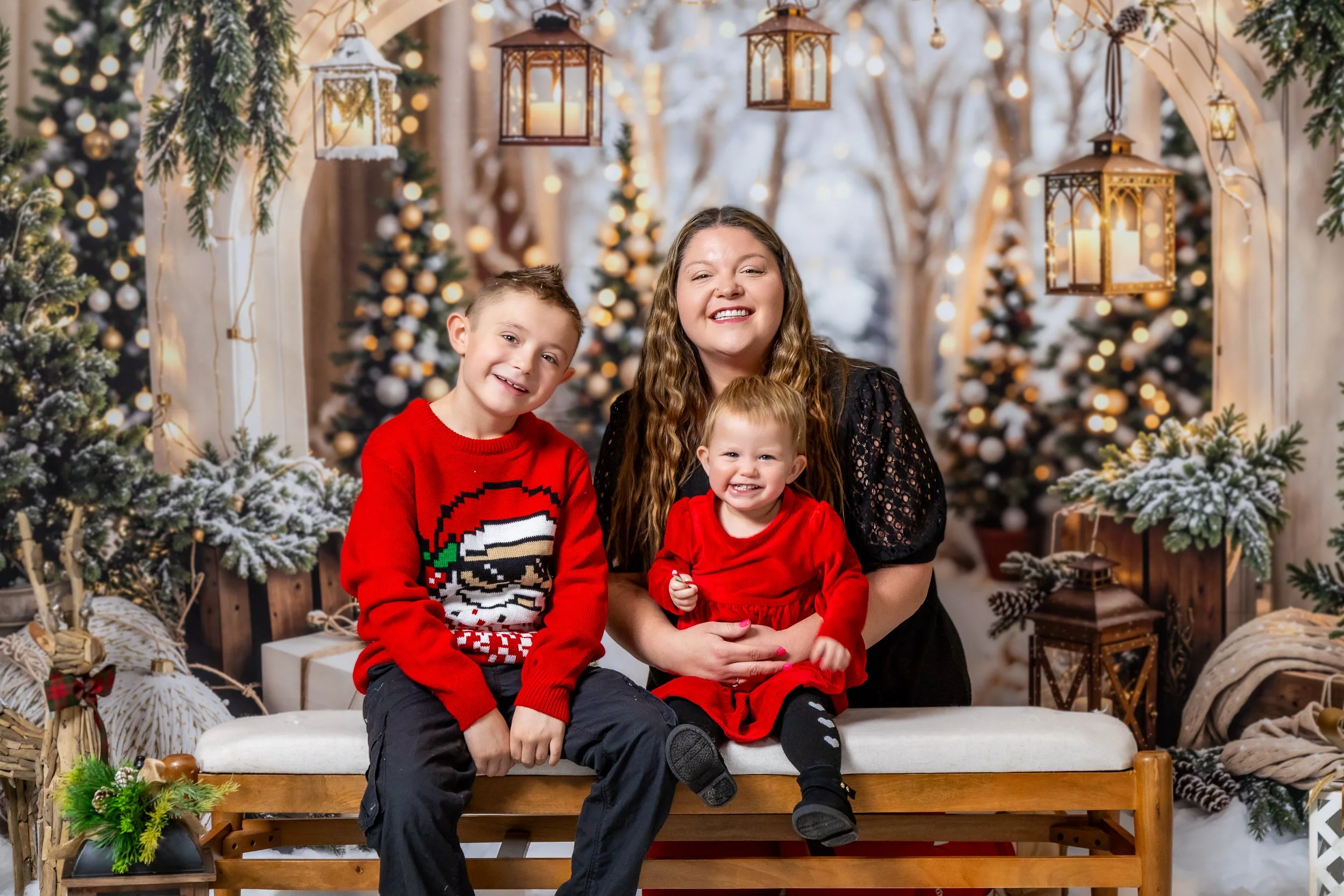 ChristmasMinis_SmokeFamily_SOCIAL-1.jpg