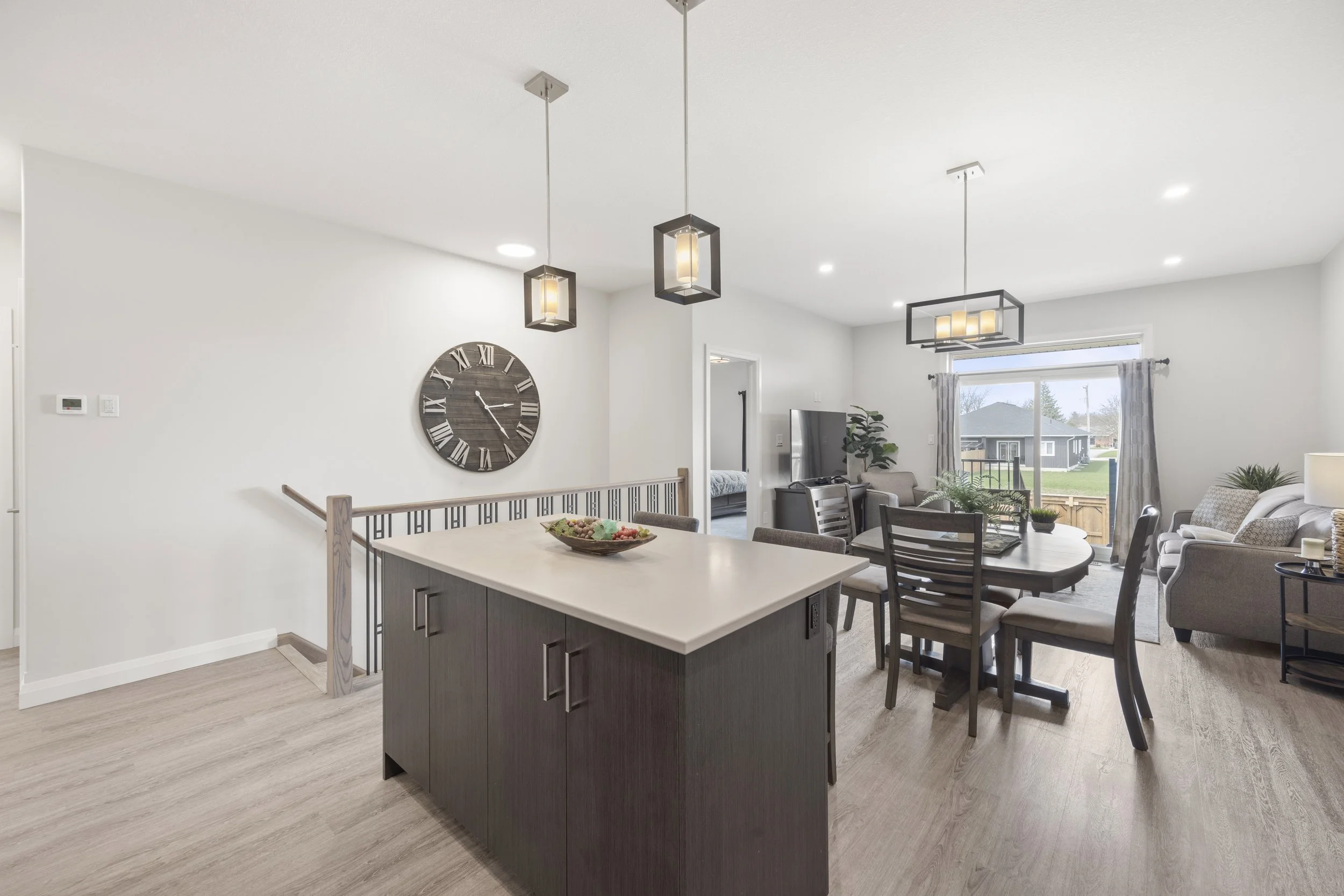 100 Rowe Ave -14.JPG