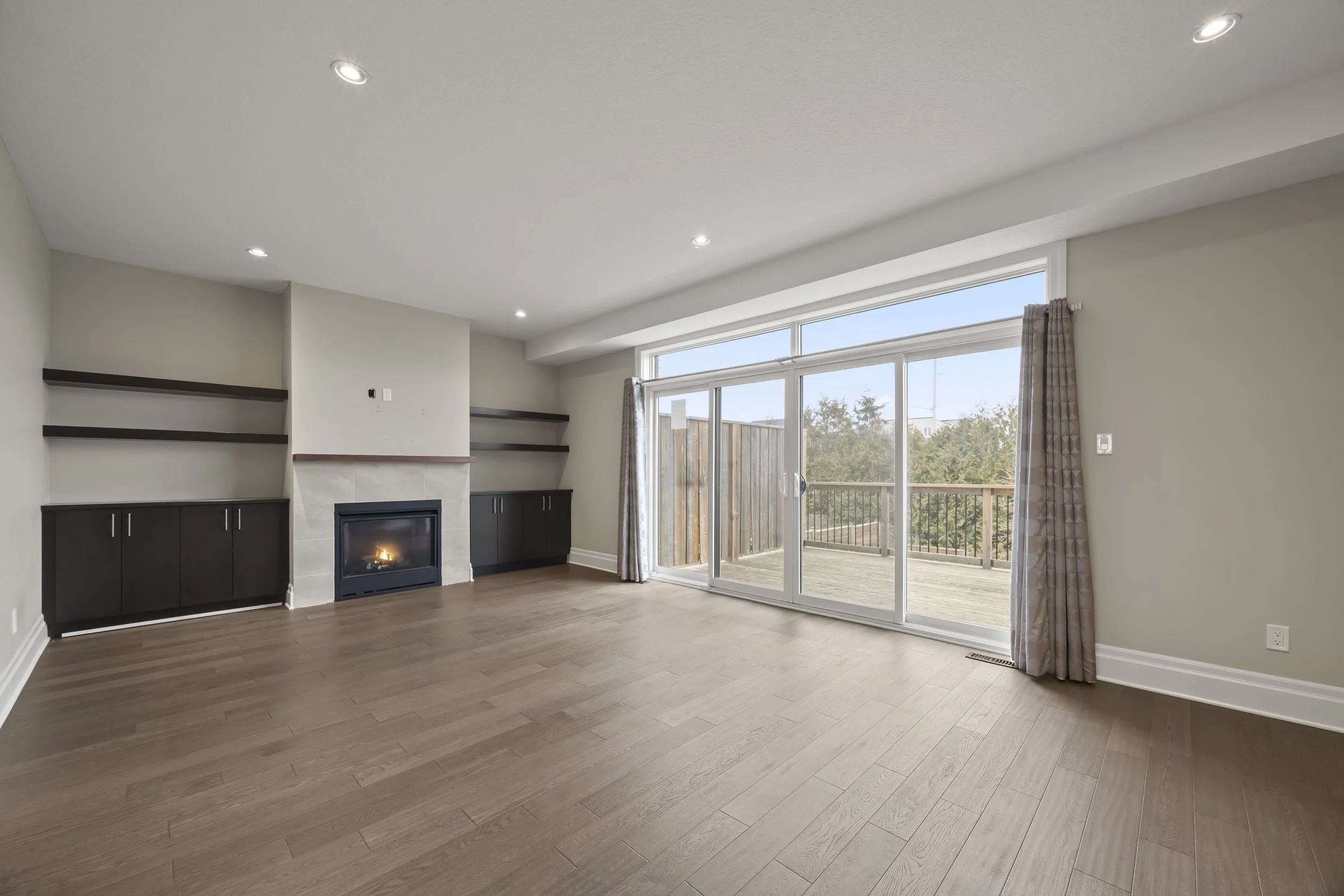 555 Sunningdale Rd E -16.JPG