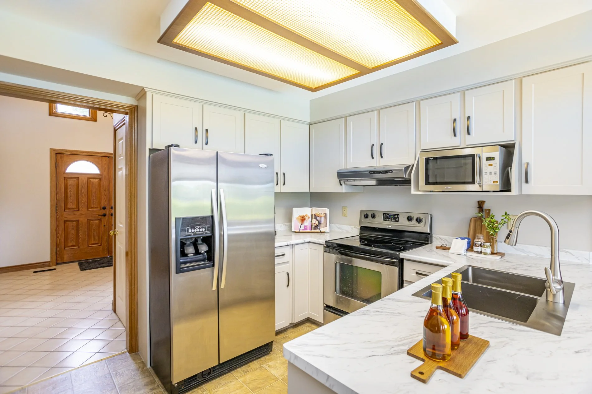 70 Thumnderbird Cres_18.JPG