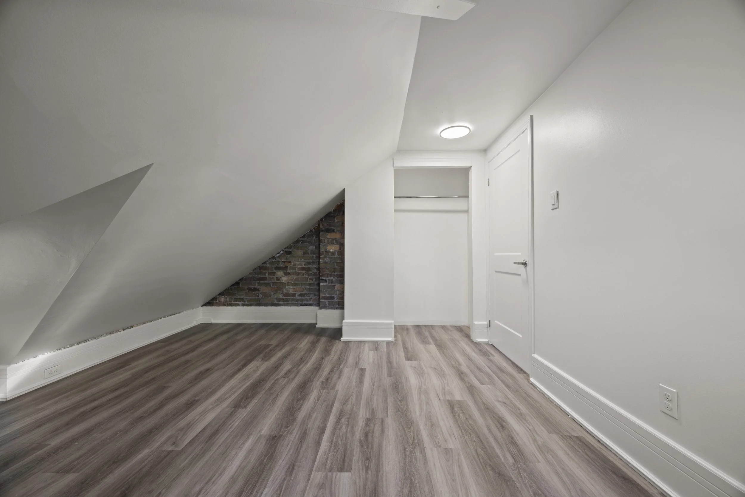 2-353 Central Ave -26.JPG