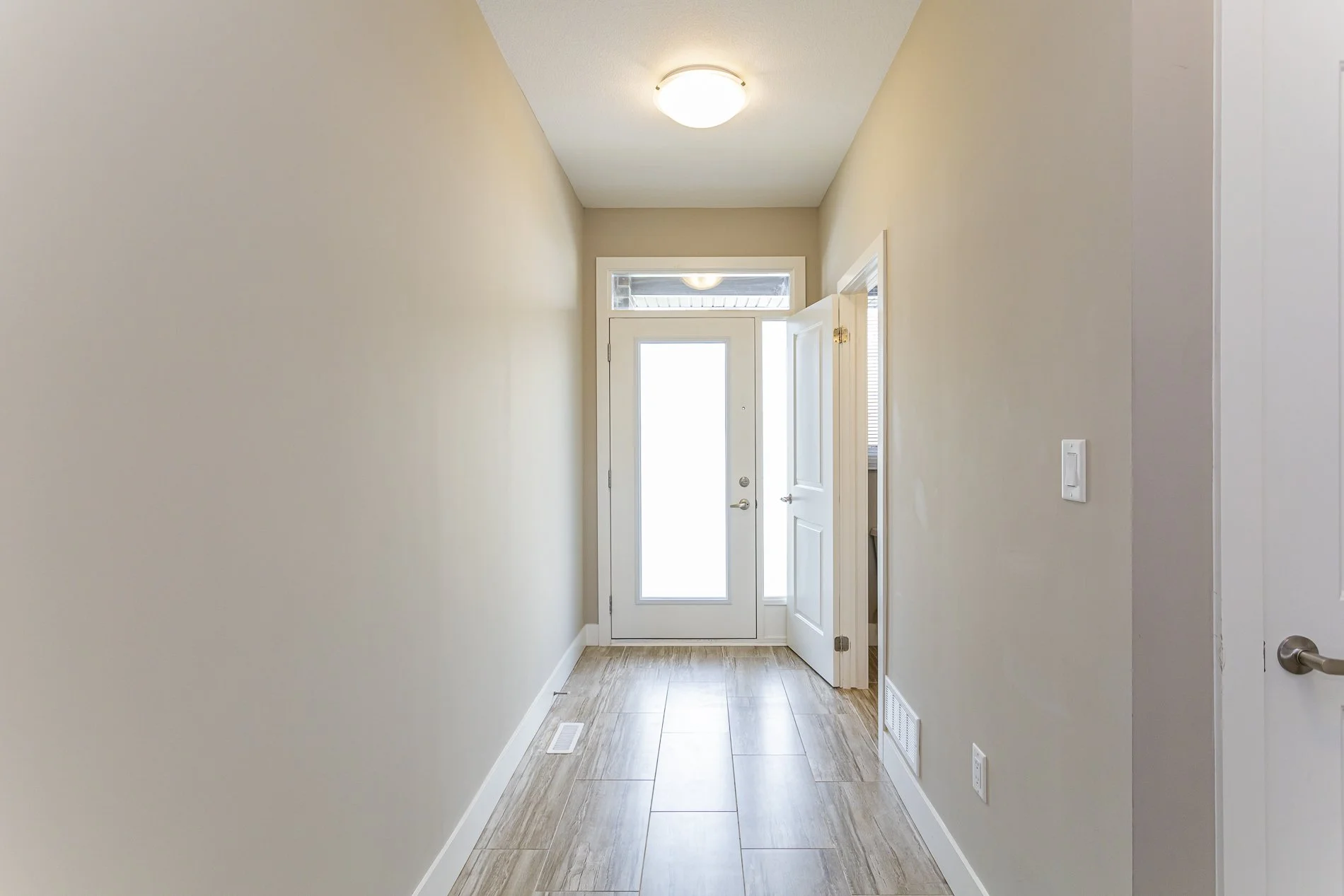 147-1960 Dalmagarry Rd_07.jpg