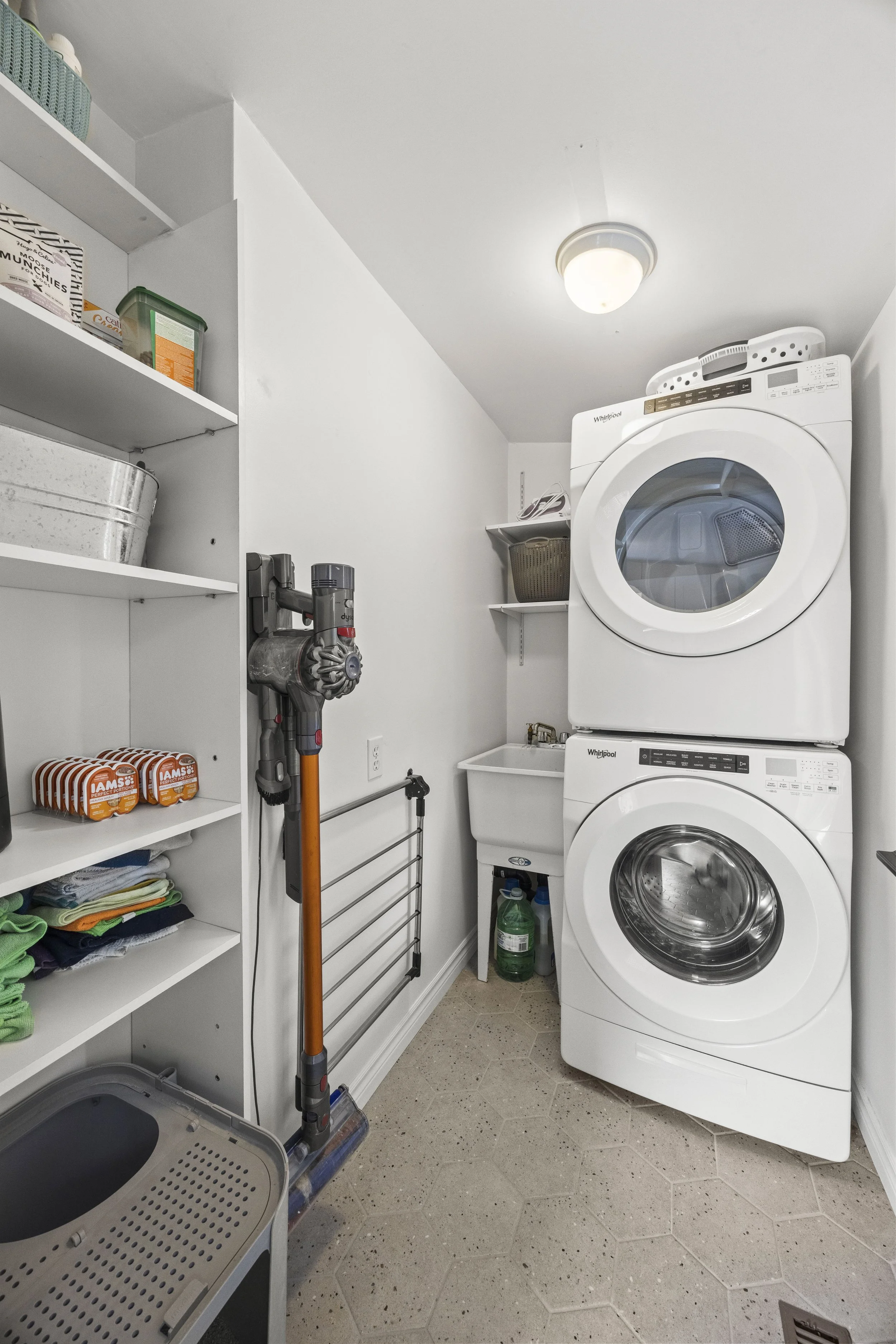 154 Colborne St -26.JPG