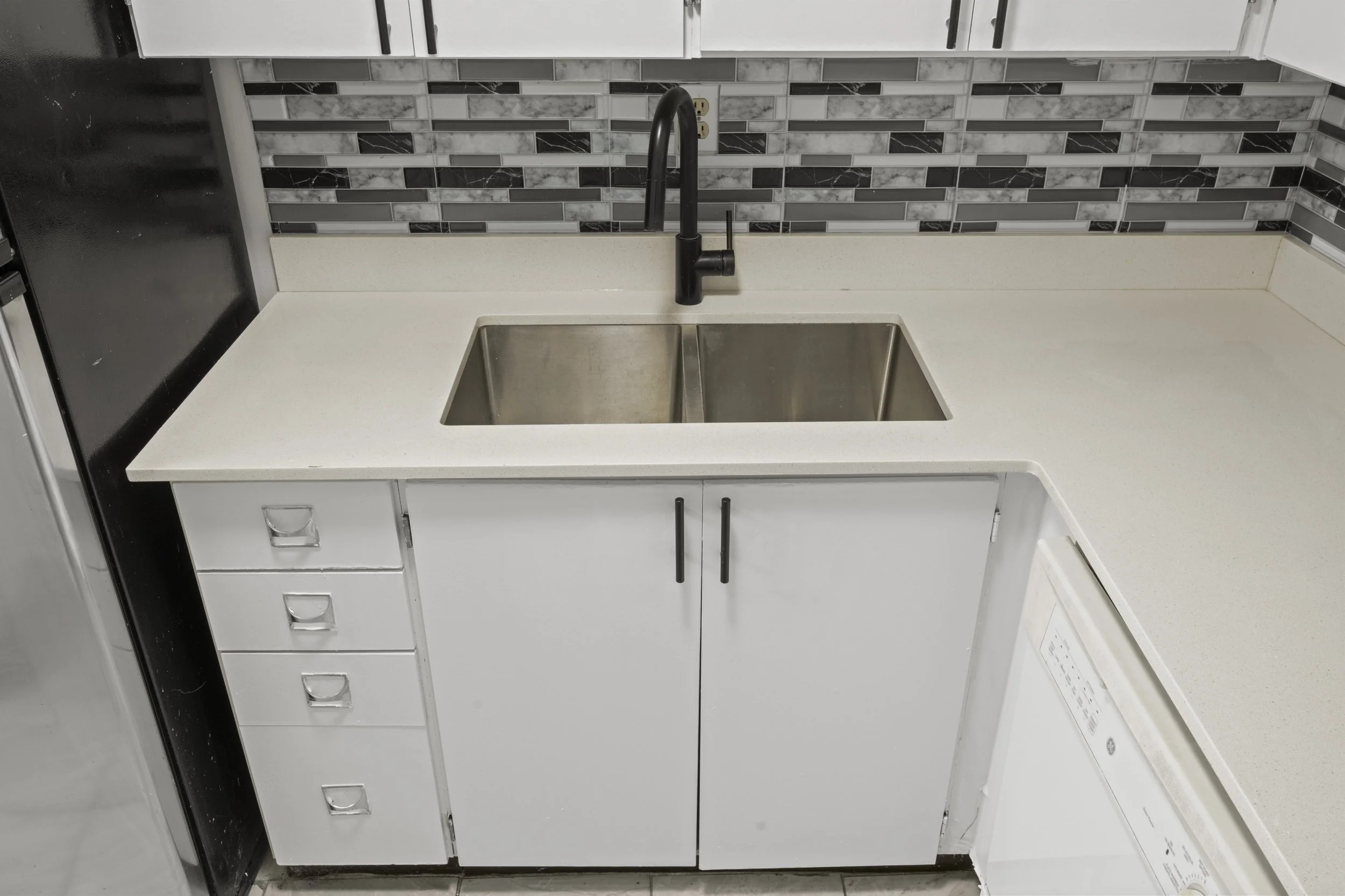 504-1104 Jalna Blvd -17.JPG