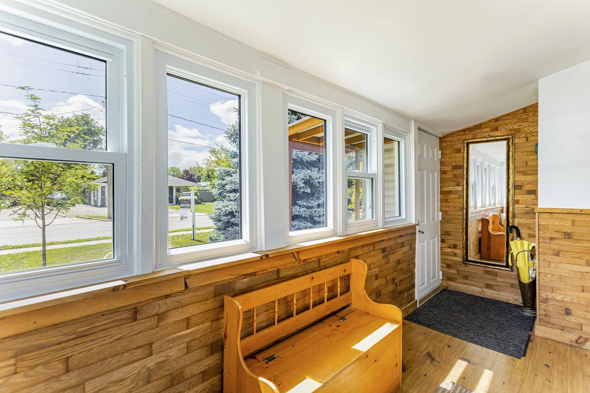 151 Simpson St_07.jpg