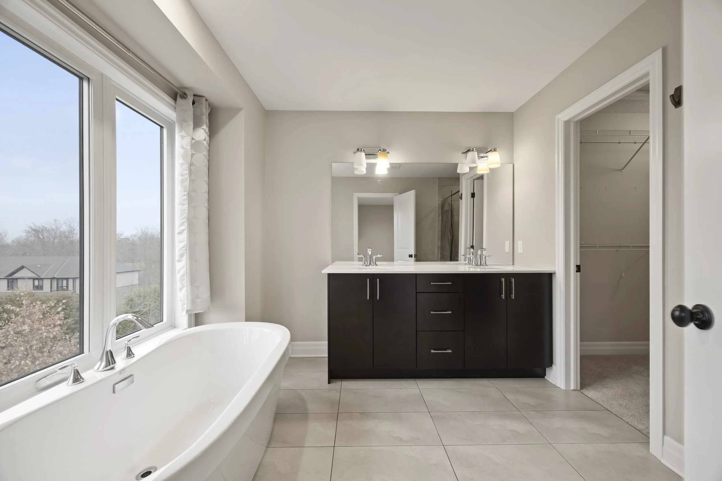 555 Sunningdale Rd E -27.JPG