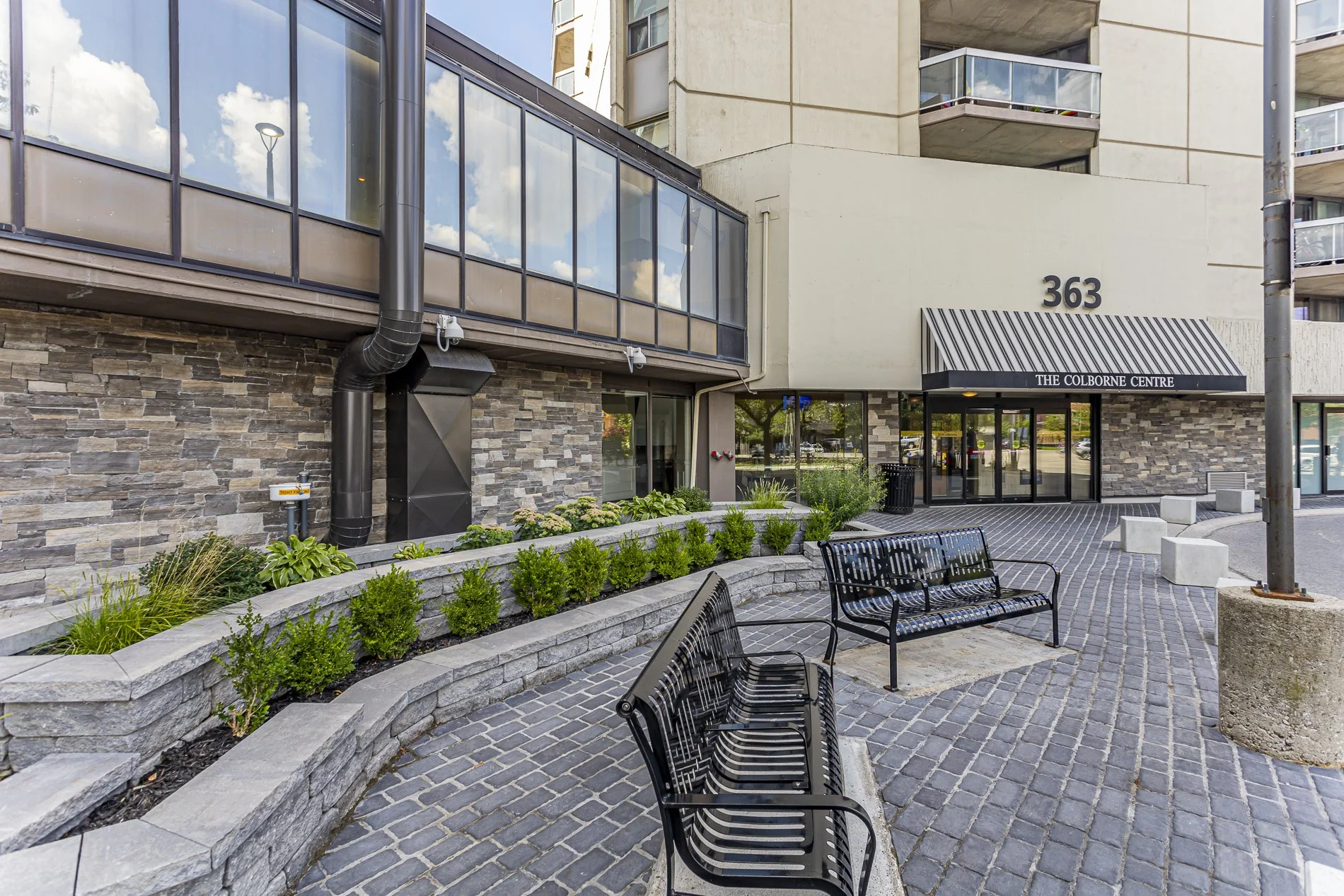 802-363 Colborne St_04.jpg