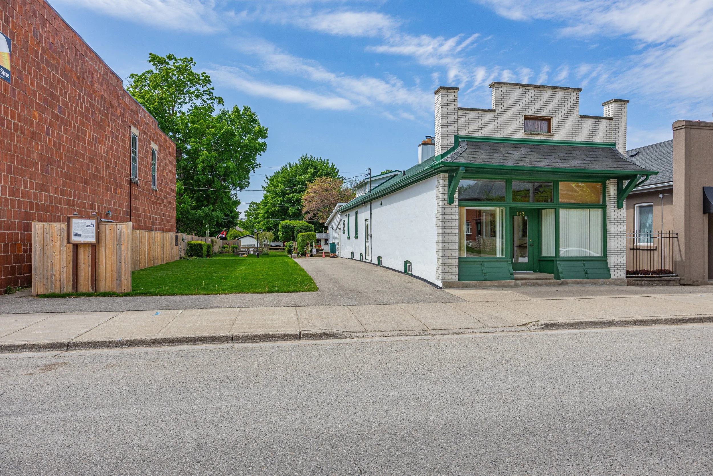 153 Ailsa Craig Main St -01.jpg