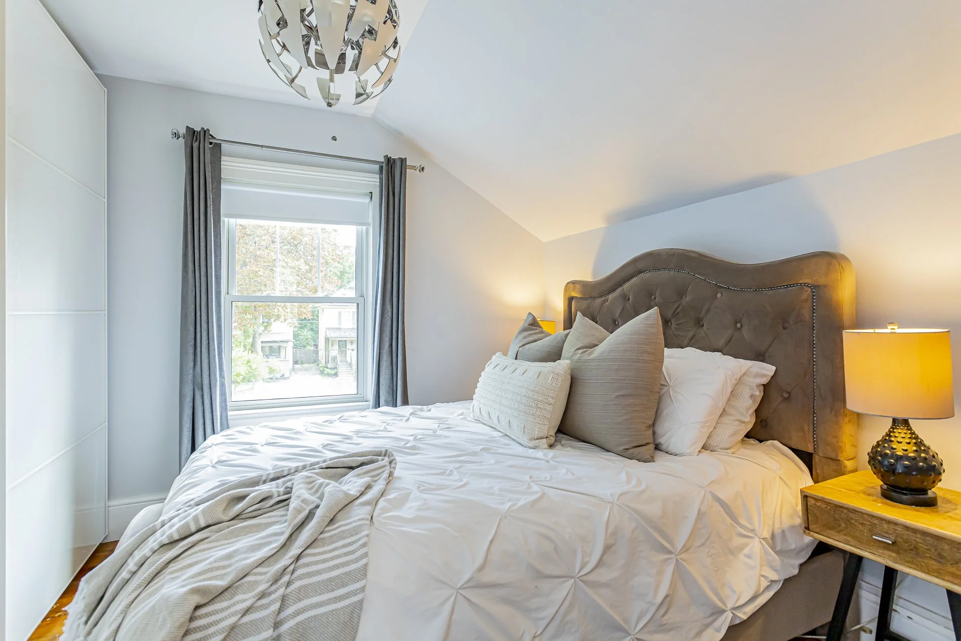 865 Colborne St_21.jpg