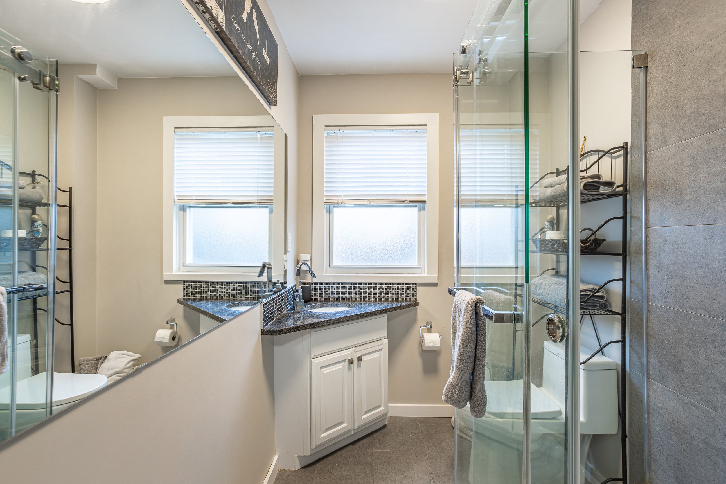 141 Bruce St - Unit 1-28.jpg