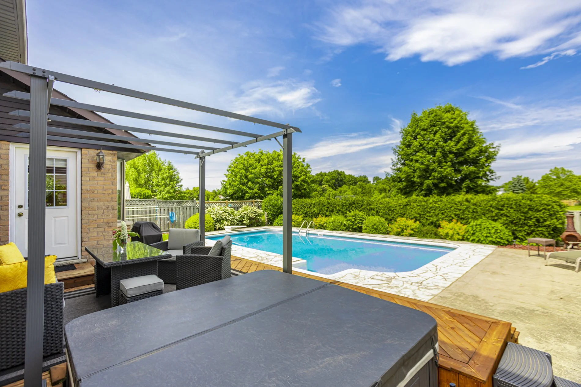 70 Thumnderbird Cres_39.JPG