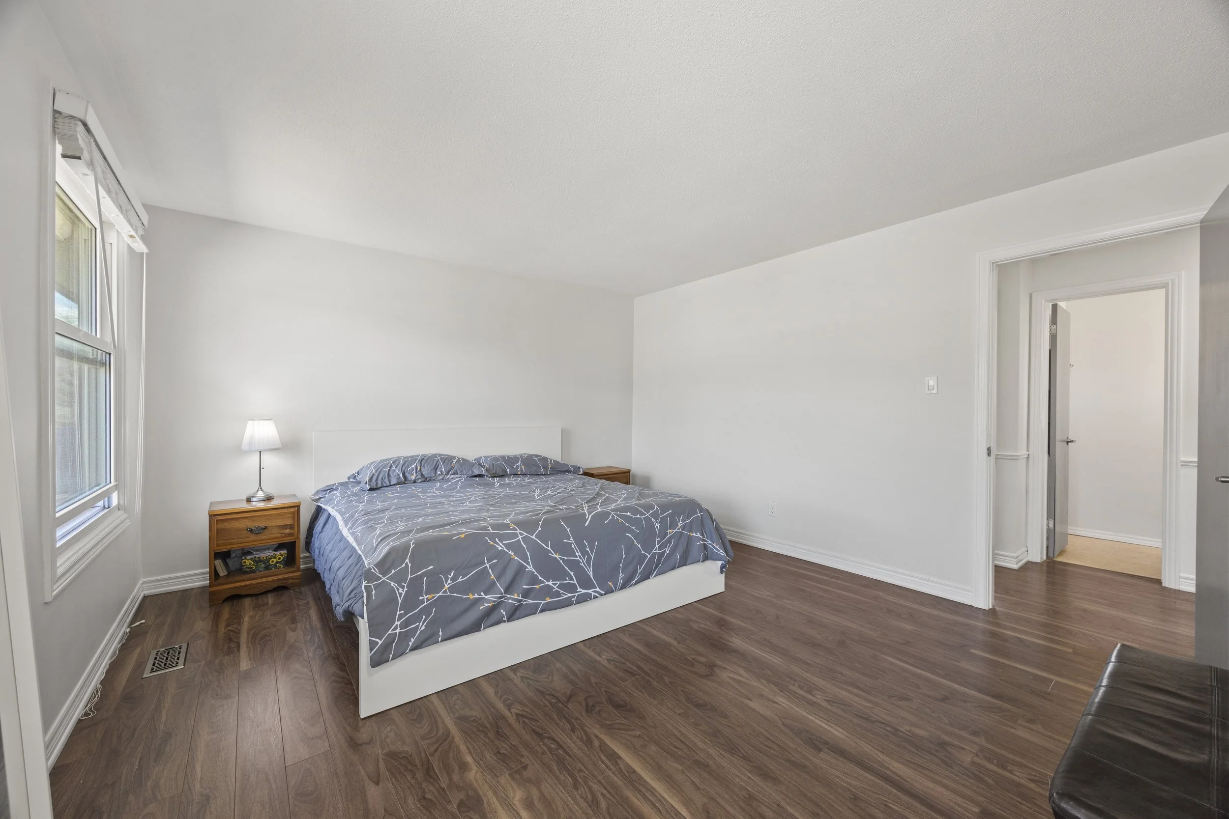 931 Farnham Rd -28.JPG