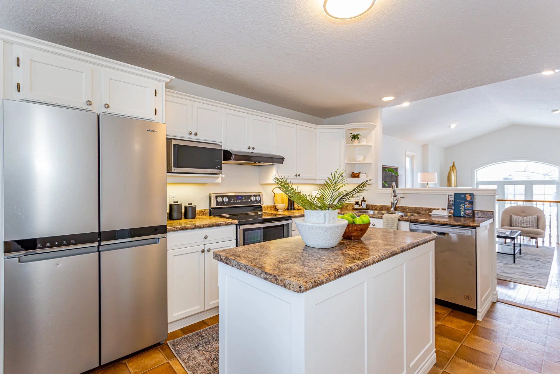 535 Harris Circle-11.jpg