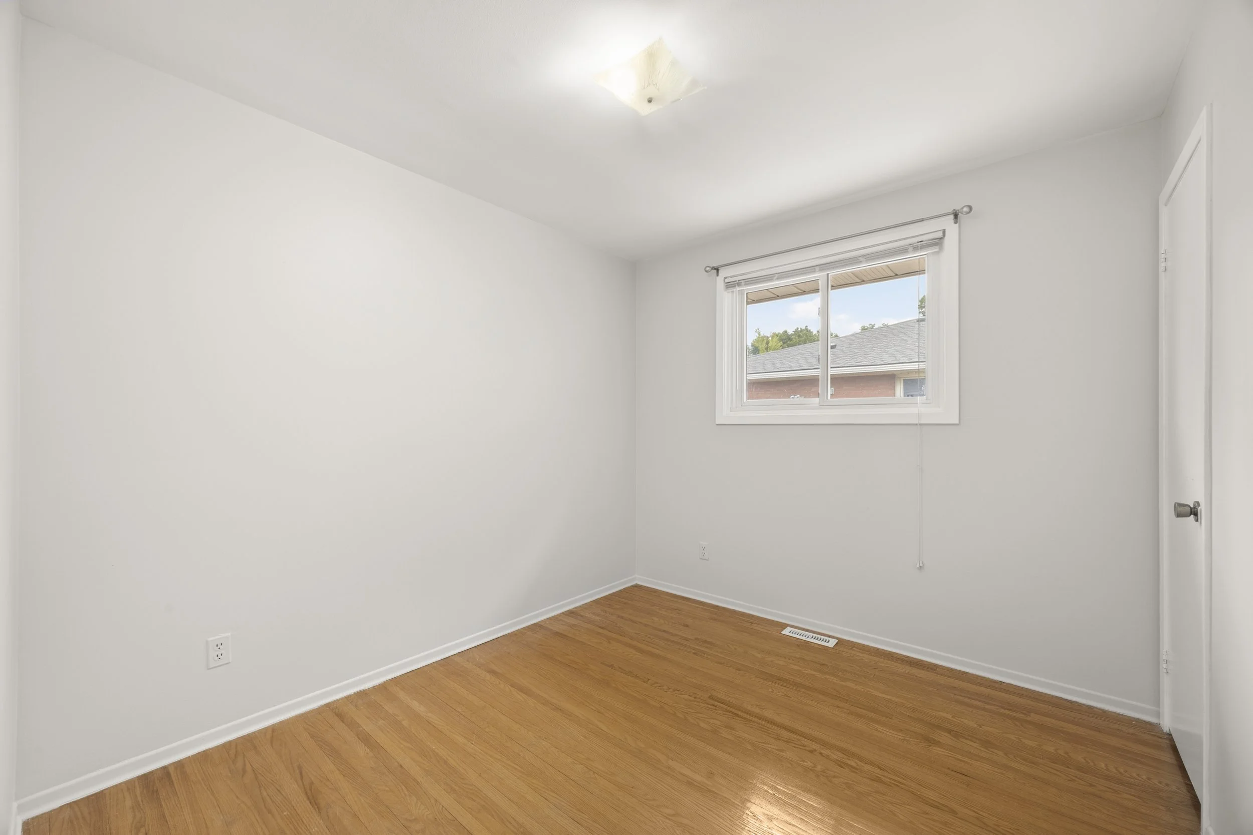 25 Noel Ave -24.JPG