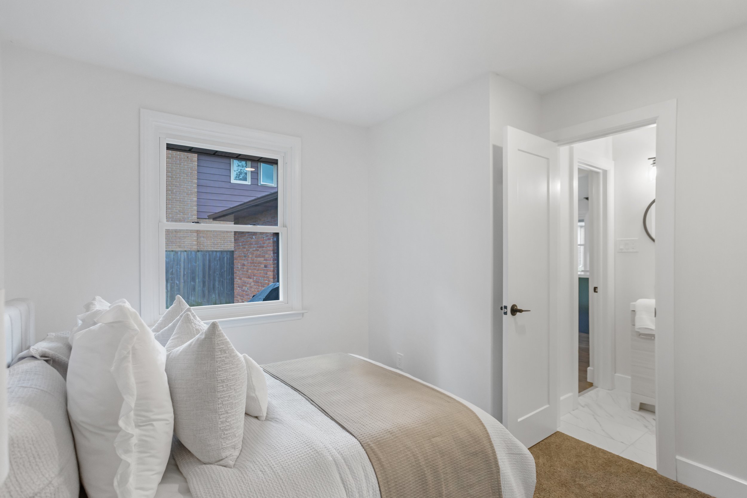 462 Grandview Ave-22.jpg