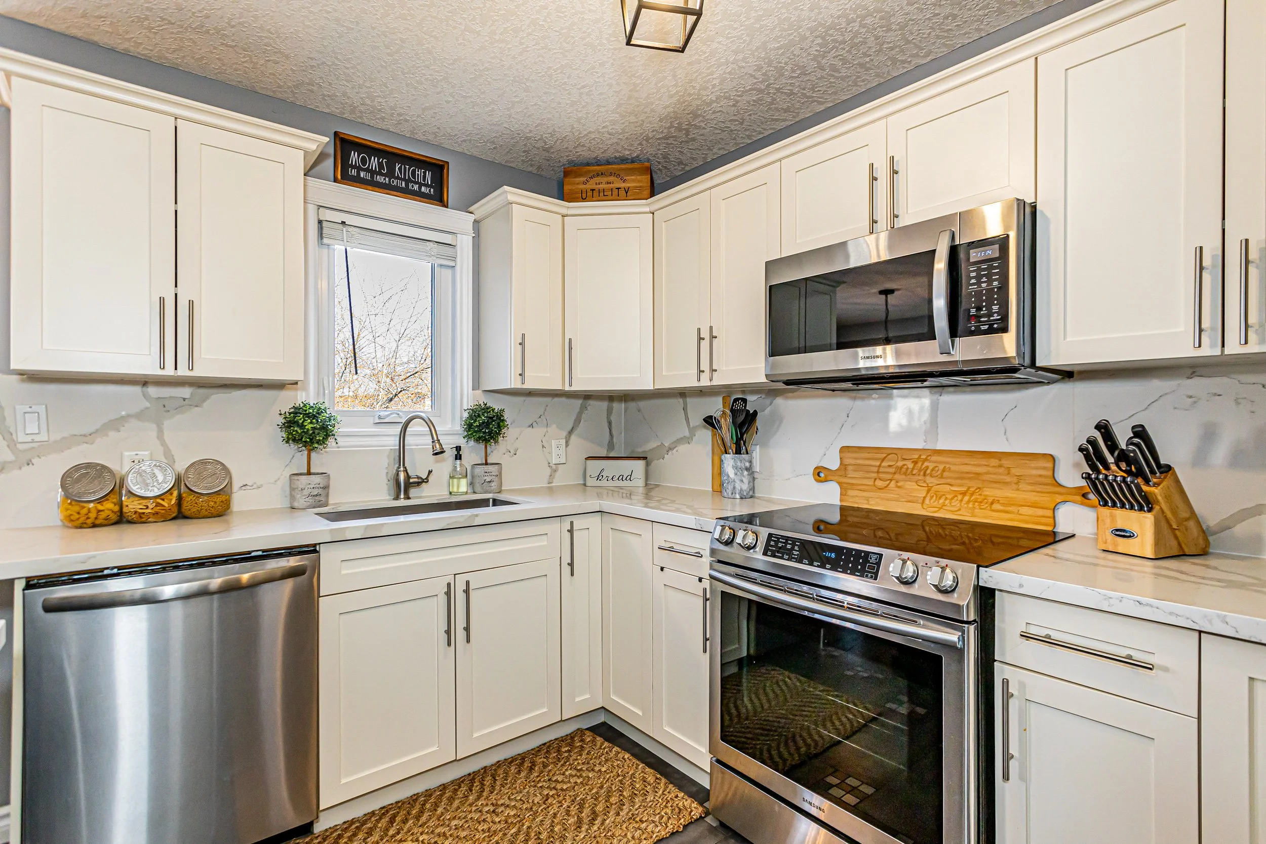 49-70 Tanoak Dr-RE-EDIT-12.jpg
