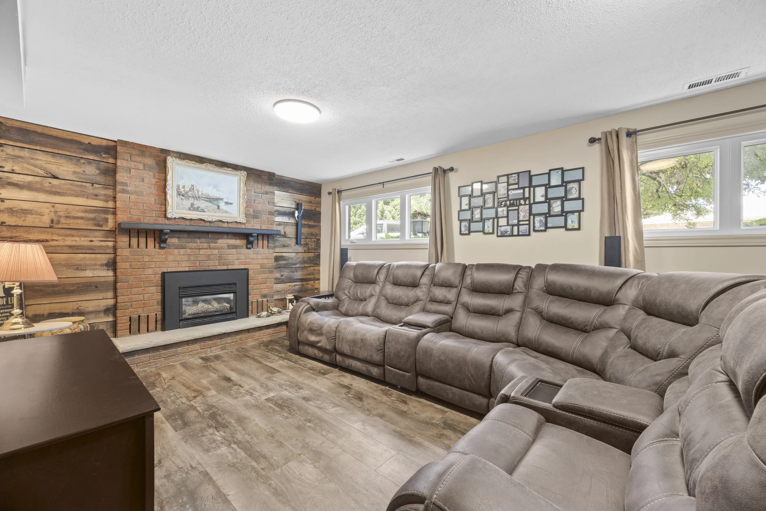 11 Brennan Dr -32.JPG
