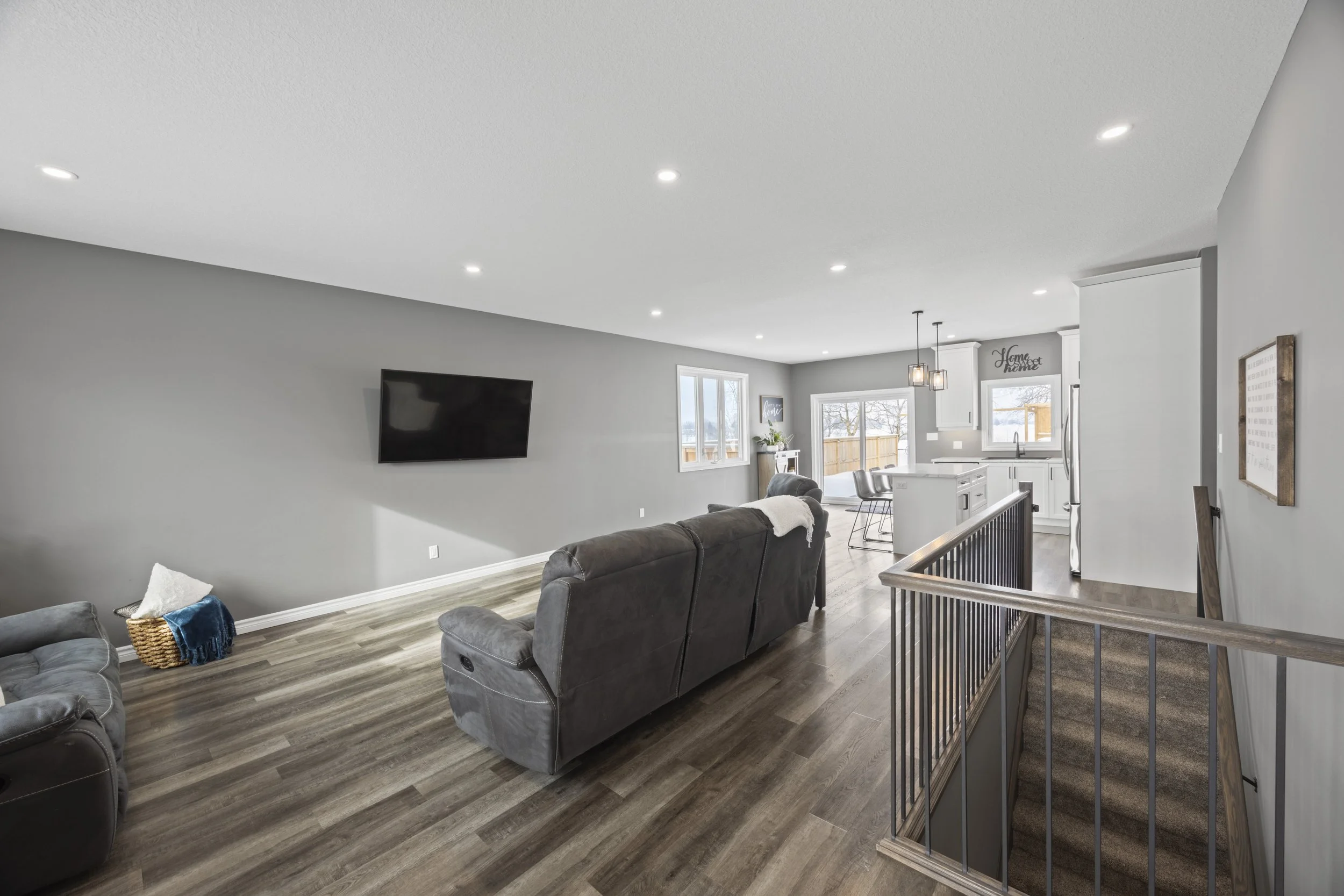 21 Middle St -07.JPG