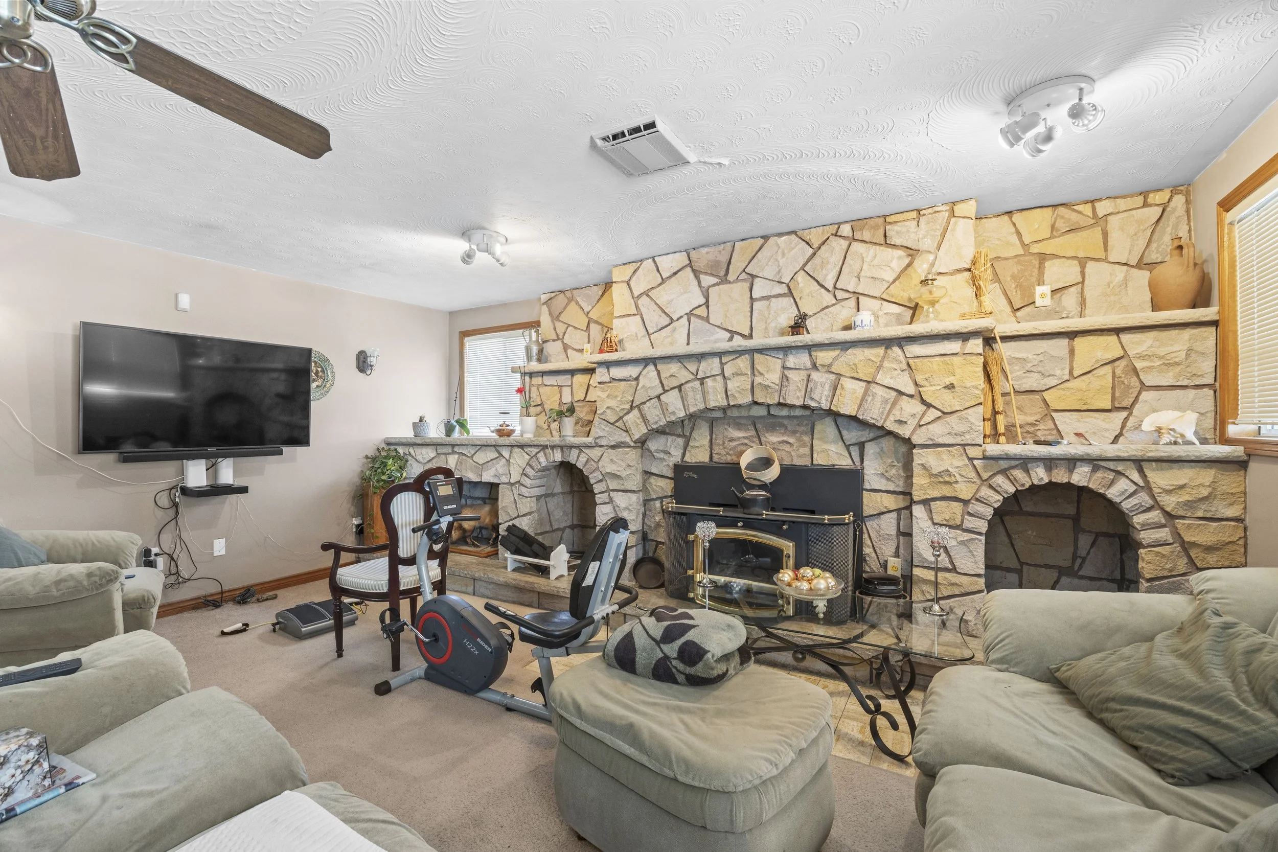 366 Hamilton Rd -22.JPG