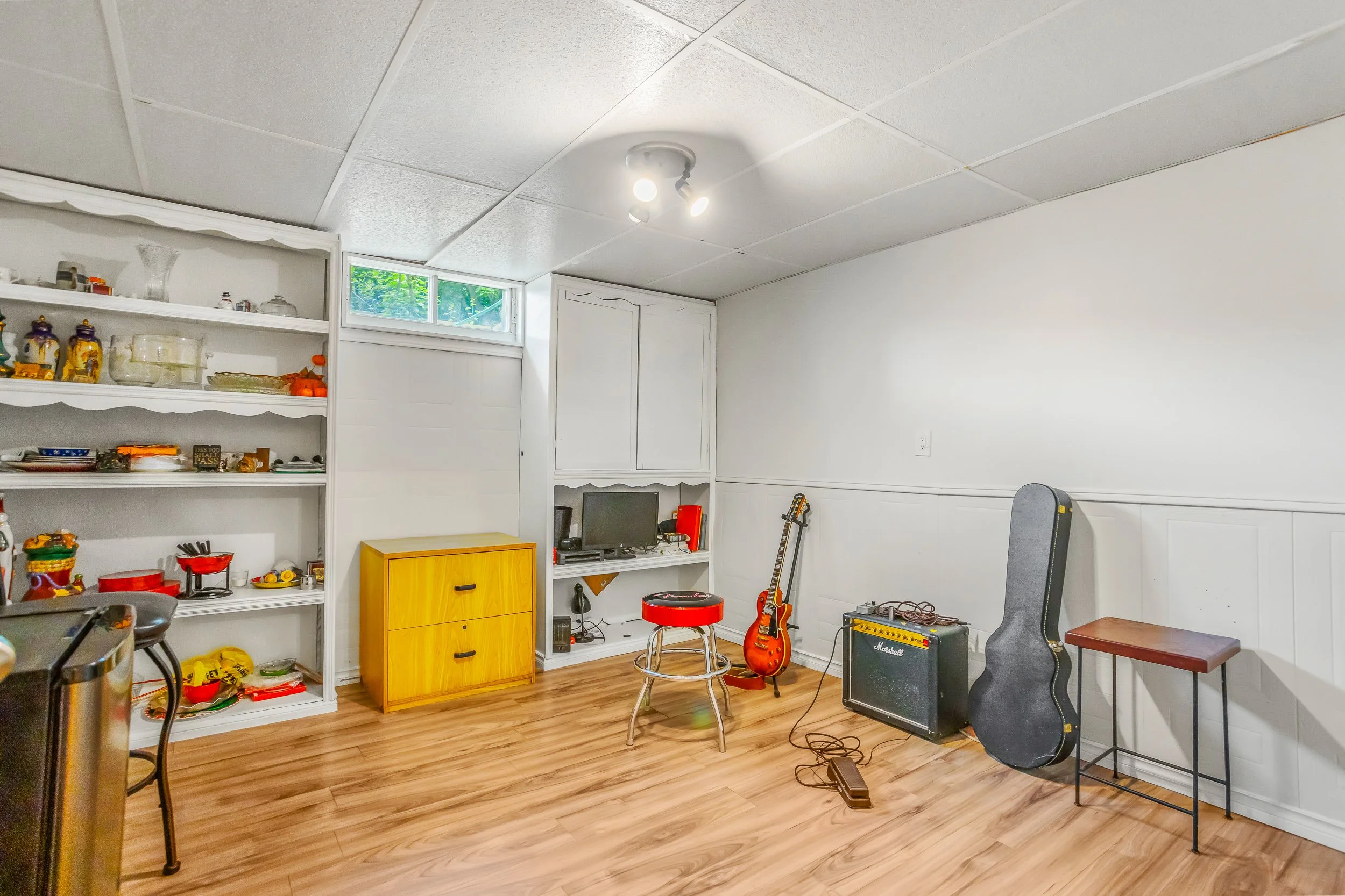 272 Chittick Cres-33.jpg