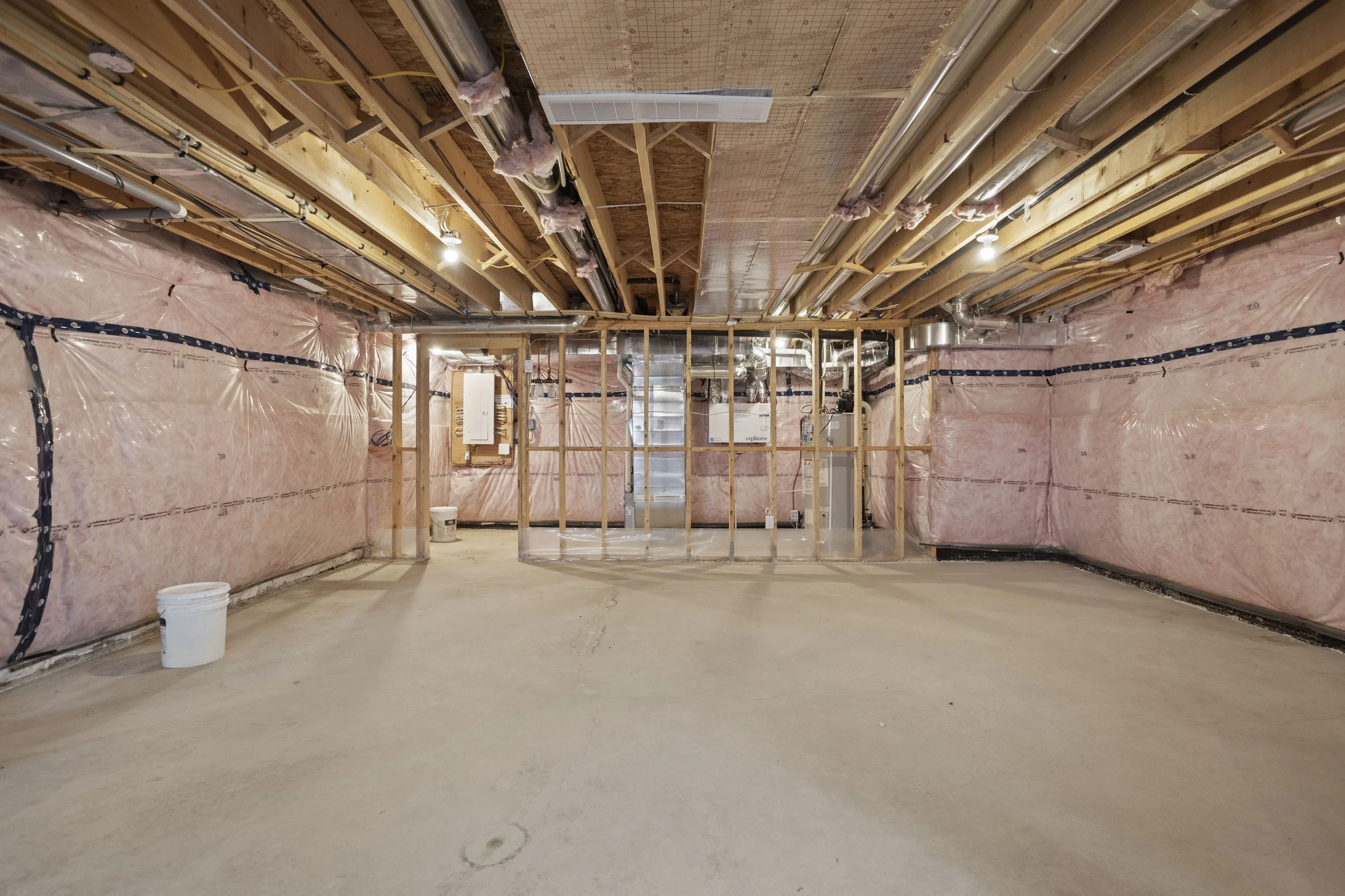 74 Royal Cres -38.JPG