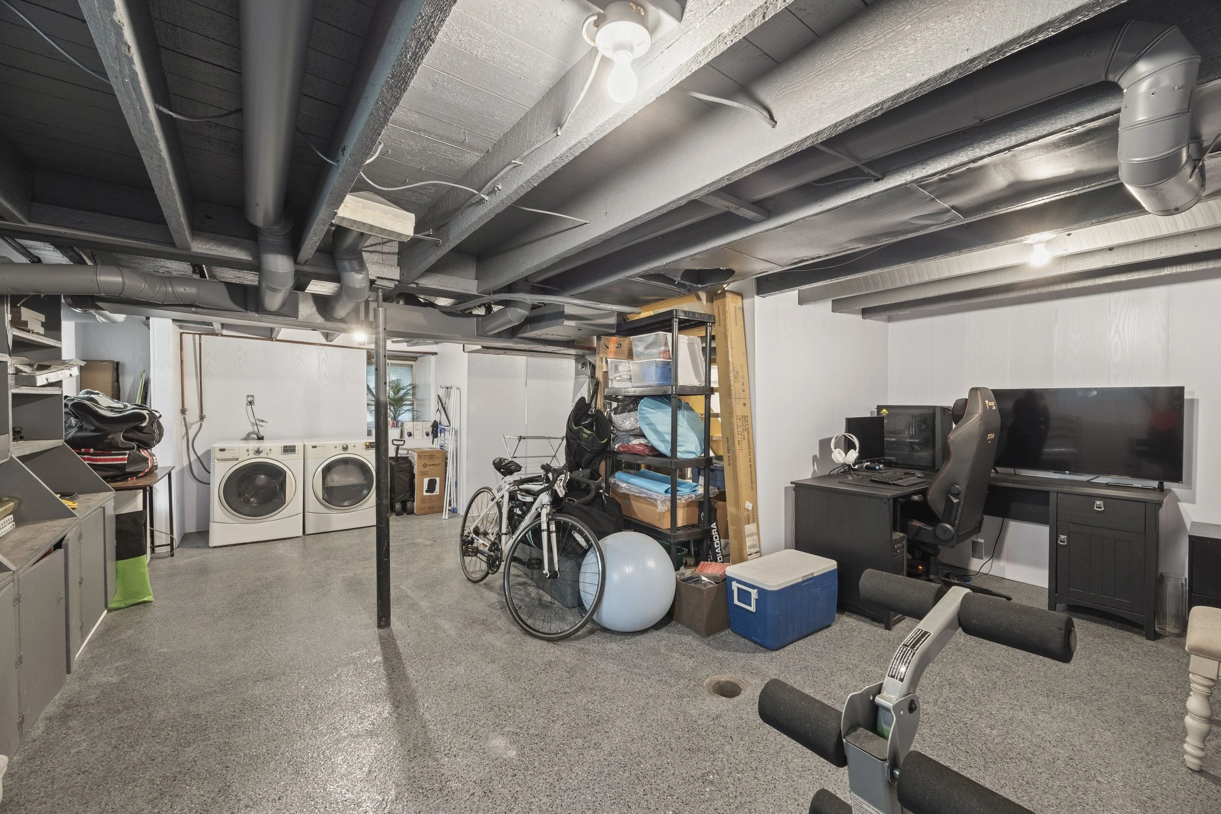 152 Wonham St S -31.jpg