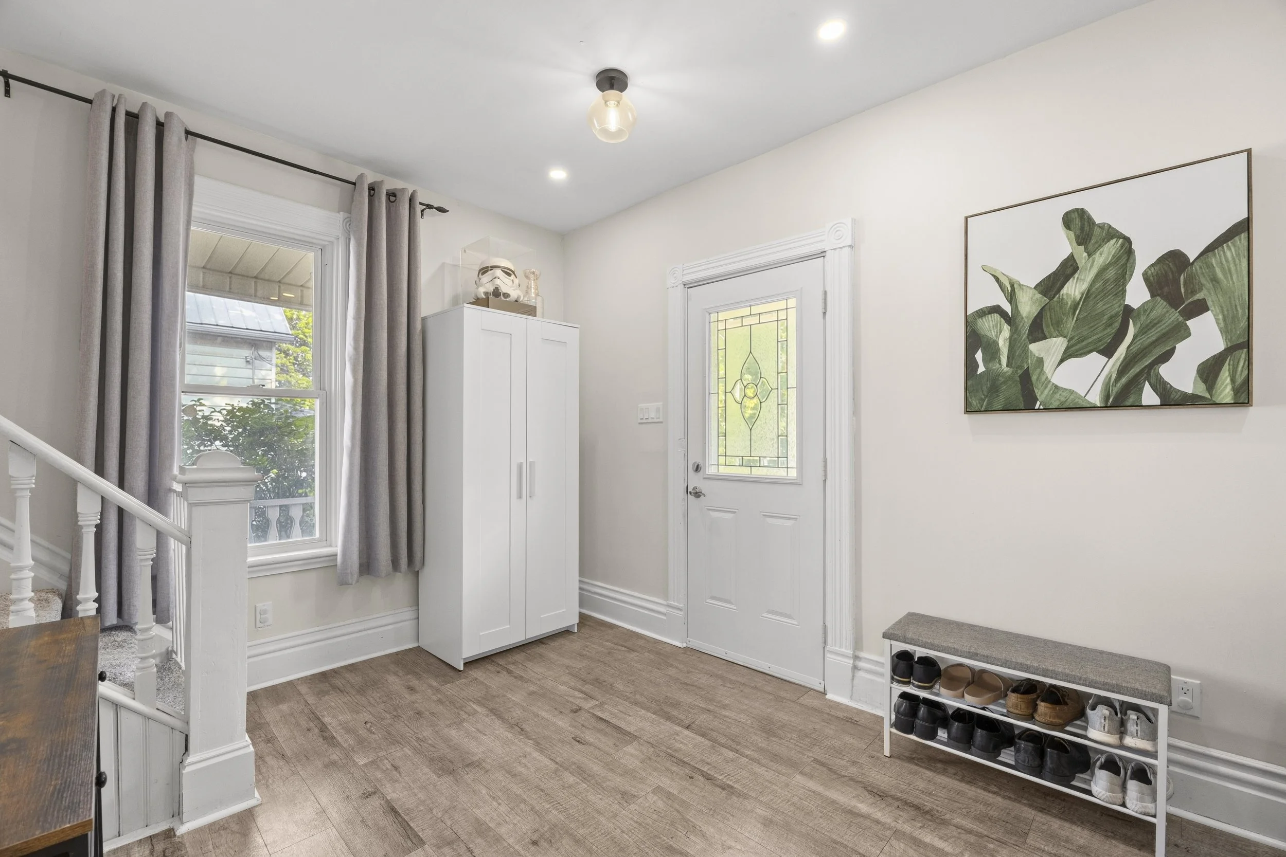 152 Wonham St S -06.jpg