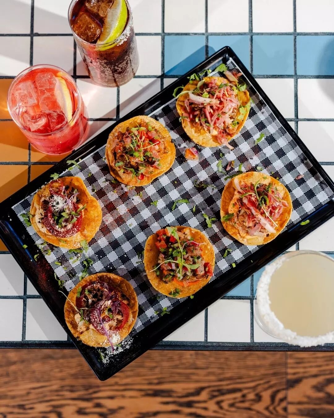 NEON SESSIONS 🍹🍹 bottomless Mexicana!

Every Saturday &amp; Sunday you can fill up on fresh Mexican tostadas as the bar shake up an endless stream of tropical tipples.

Sat &amp; Sun | 12.30pm
Booking required

Tickets are hotter than those Summer 