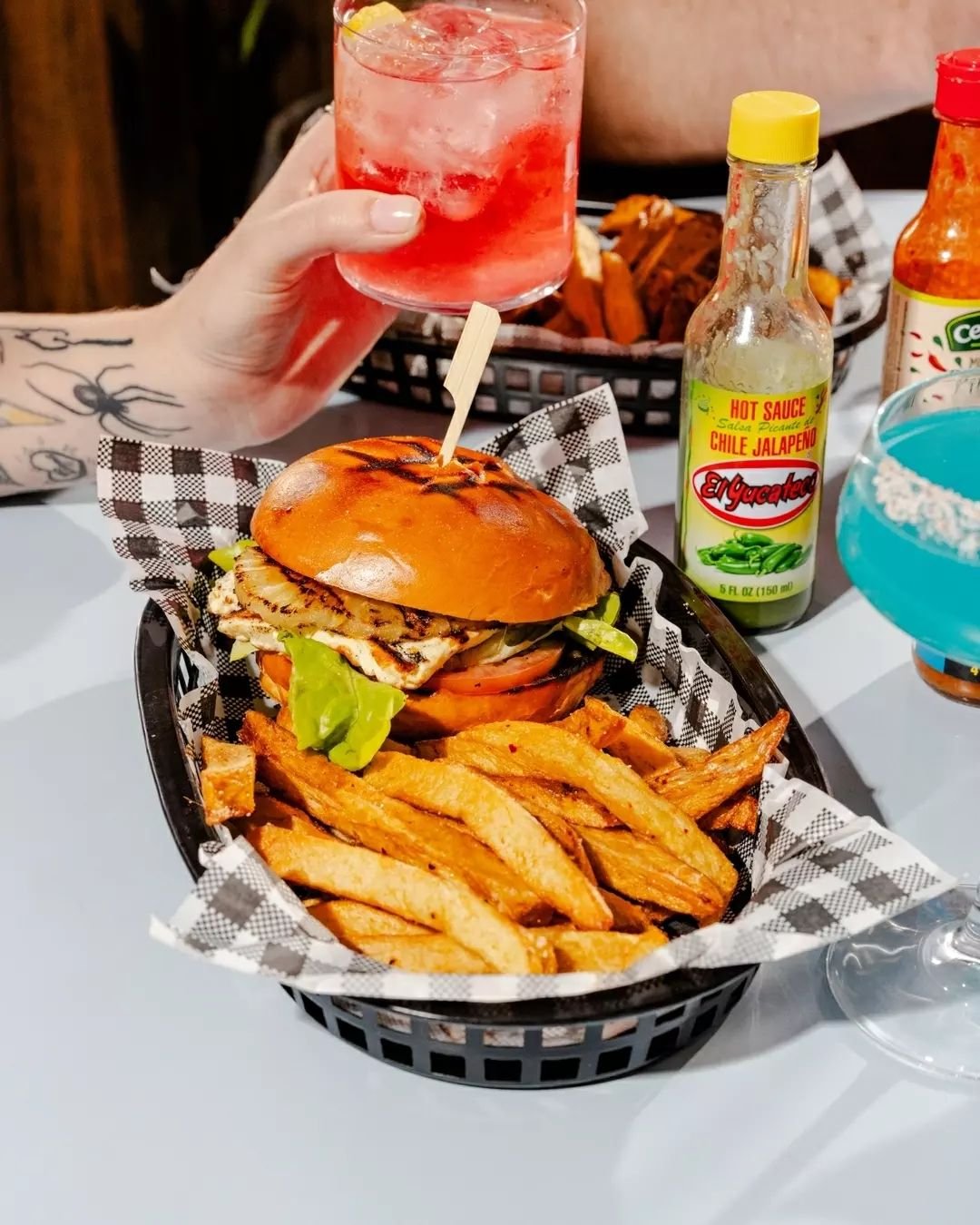 KEY WEST BURGER 🍔🍔 Halloumi, guava, grilled pineapple, lettuce, spiced ketchup &amp; onion on a potato bun.

Come and get your hands dirty with one of our juicy burgers with a Latin-American flare.
