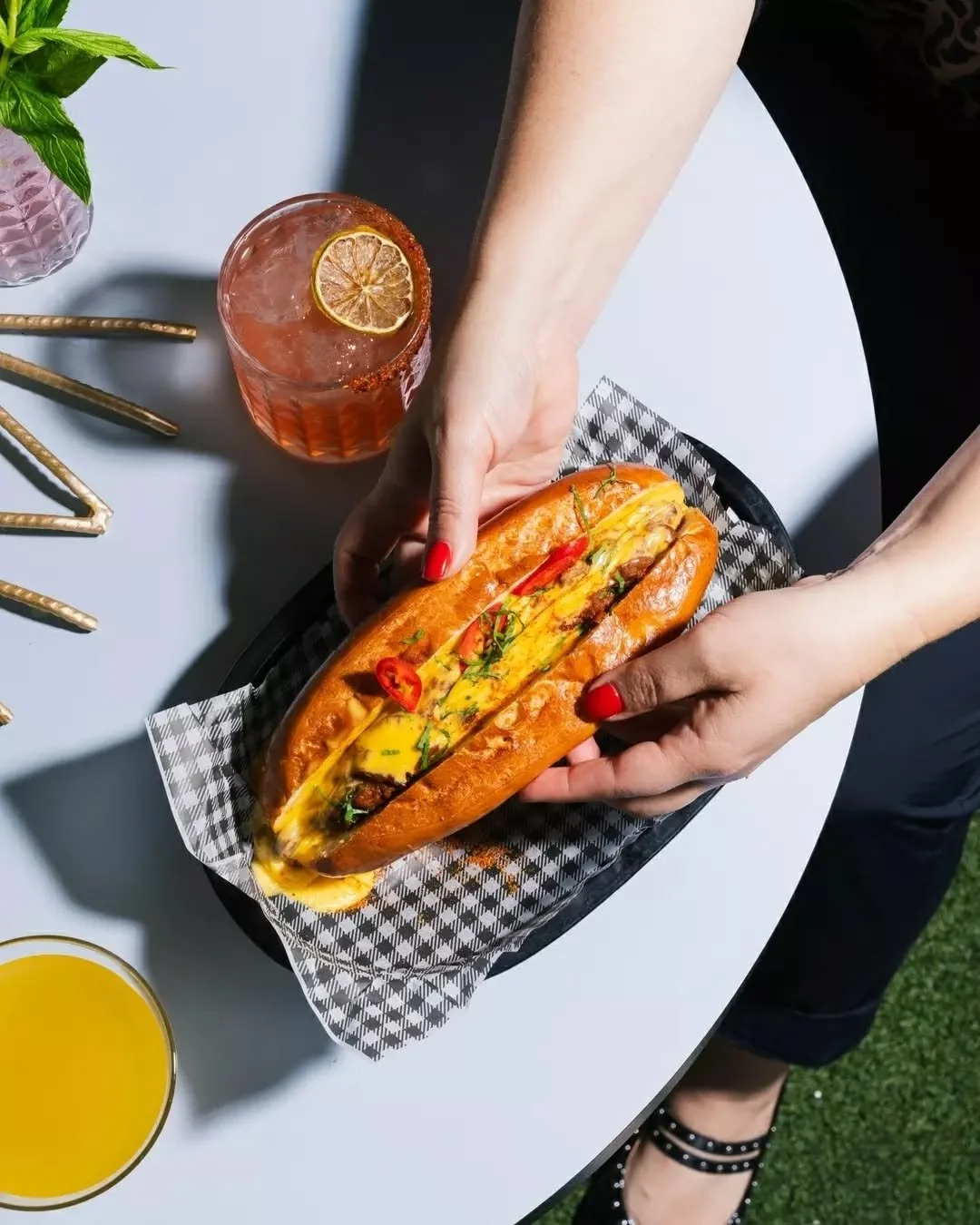 SLOPPY JOE HOT DOG 🌭&nbsp;This one doesn&rsquo;t play nice with white shirts.