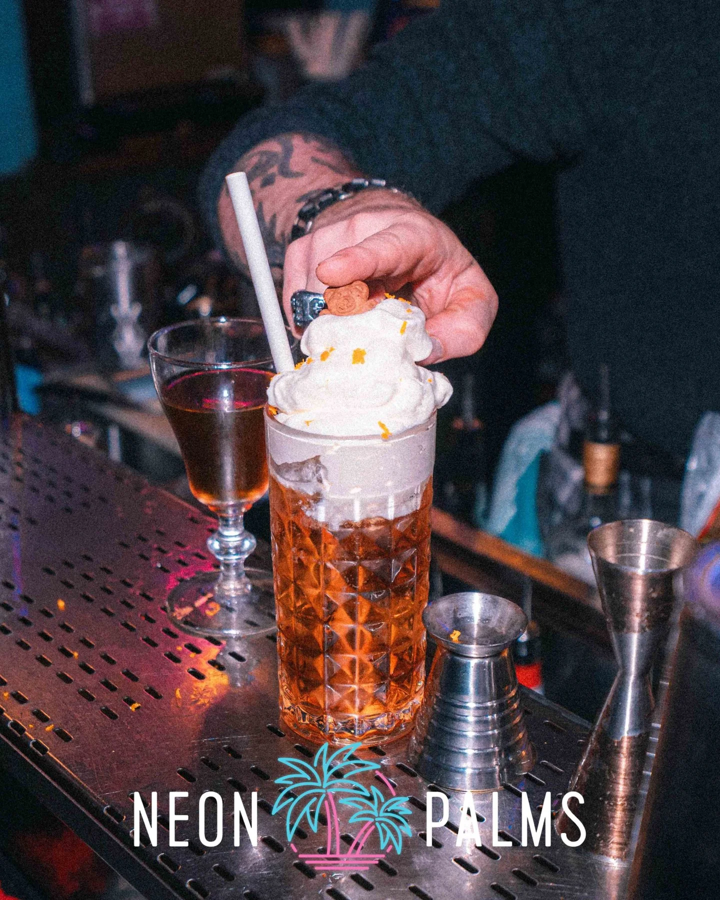🧸 Neon Fridays is on and tonight's drink is giving childhood nostalgia with a very adult twist.

Meet the Hoyts Highball.

Thunderdonk Salted Caramel Whisky | Vanilla Liqueur Cream | Fresh Lemon | Kirk's Cola | Grated Orange Peel | Tiny Teddy riding