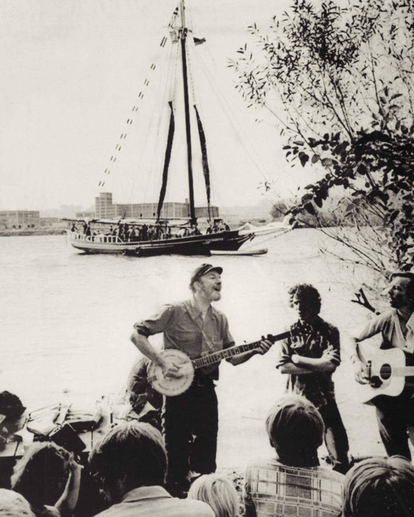 Pete Seeger and the legendary Hudson River Sloop Clearwater, a historic 106&prime; sloop that carries a message of preservation and protection of the region&rsquo;s waterways to her passengers and those who see her iconic sails from the shore.&nbsp;✨
